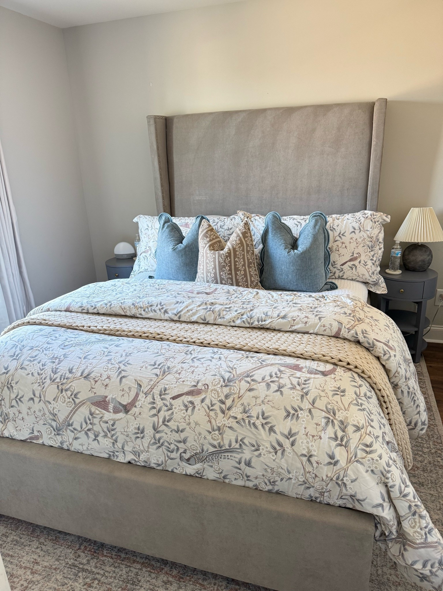 Hosting bootcamp! Making your guest bed

#LTKHome