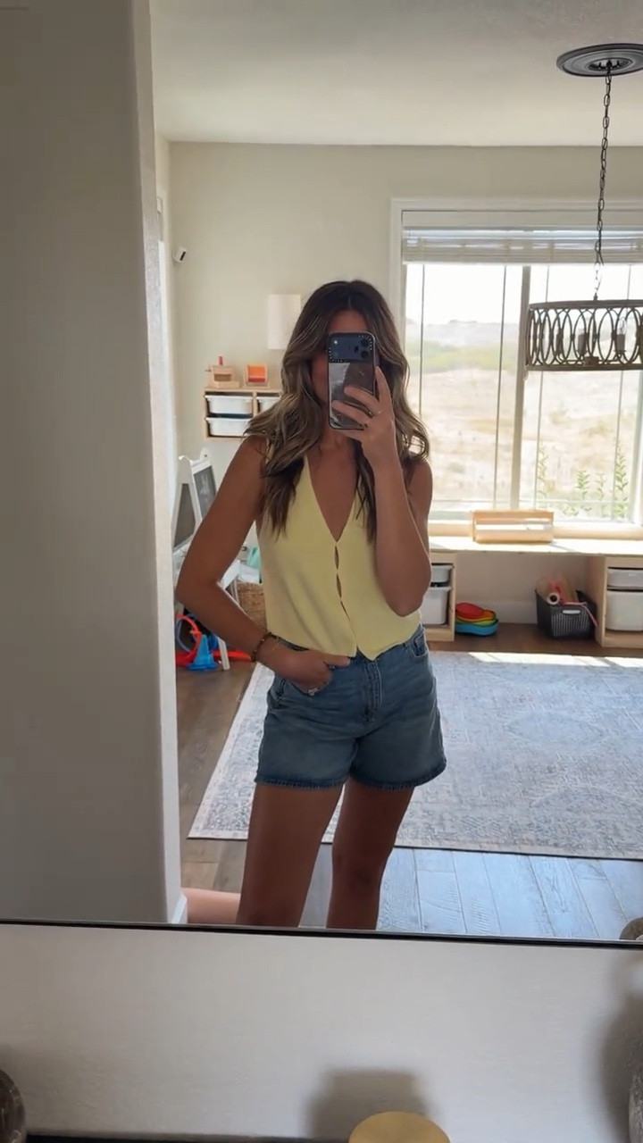 A “grab in every color” top 

Aritzia, summer top, knit top