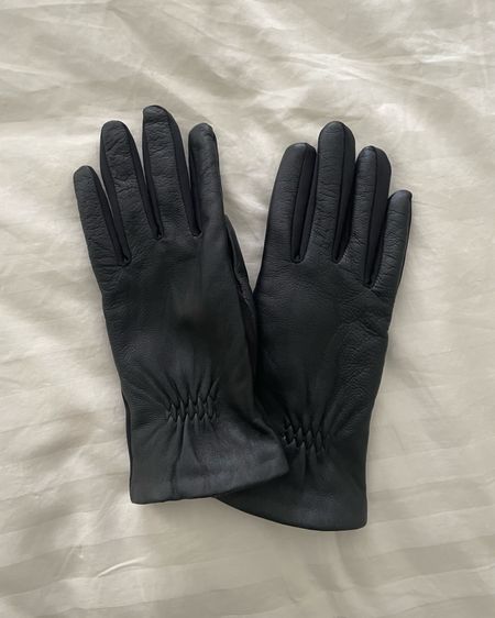 Love these soft leather gloves, on sale for $26! They’re great for driving and touchscreen compatible 
.
Amazon finds leather driving gloves 

#LTKsalealert #LTKfindsunder50 #LTKSeasonal