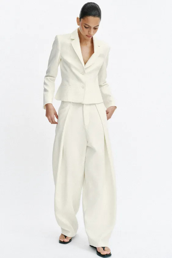 VOLUME TROUSERS WITH DARTS | Zara UK