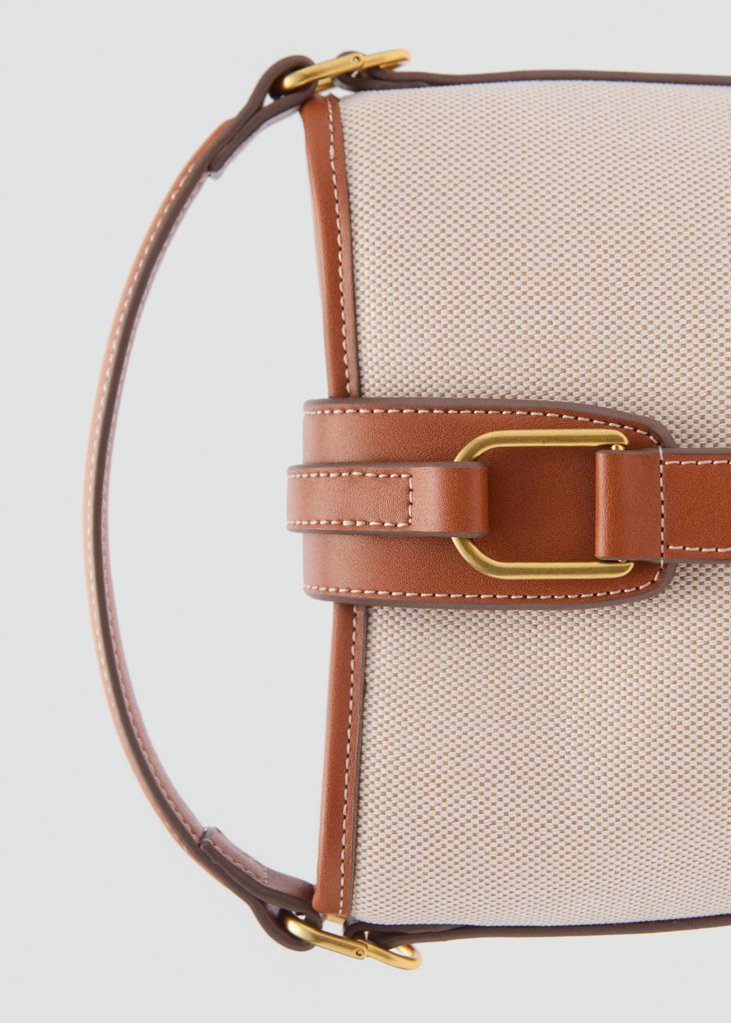 Contrasting canvas bucket bag | Mango Canada