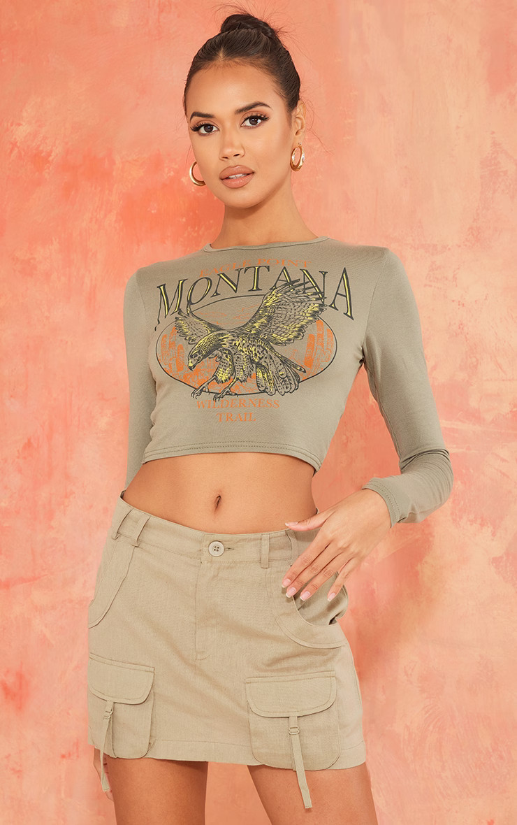 Khaki Montana Printed Long Sleeve Crop T Shirt | PrettyLittleThing UK