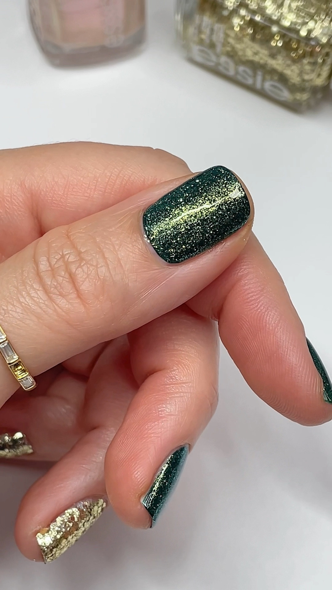 I love this holiday nail combo! 🎄 All regular nail polish! 

Essie Off Tropic + Frosted Fantasy 😍🎁 

#nailpolish #christmasnails 



#LTKHoliday #LTKSeasonal