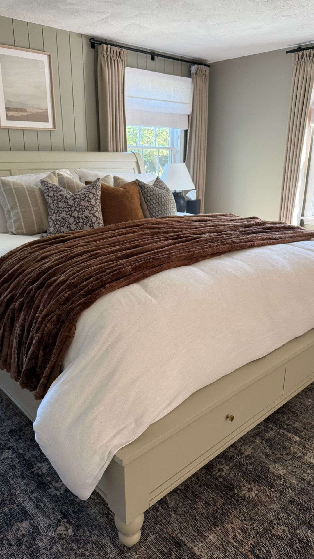 It’s time to get cozy with my new favorite SUPER SOFT throw by @bedsurehome.  Check it out below!

#LTKFindsUnder50 #LTKSeasonal #LTKStyleTip