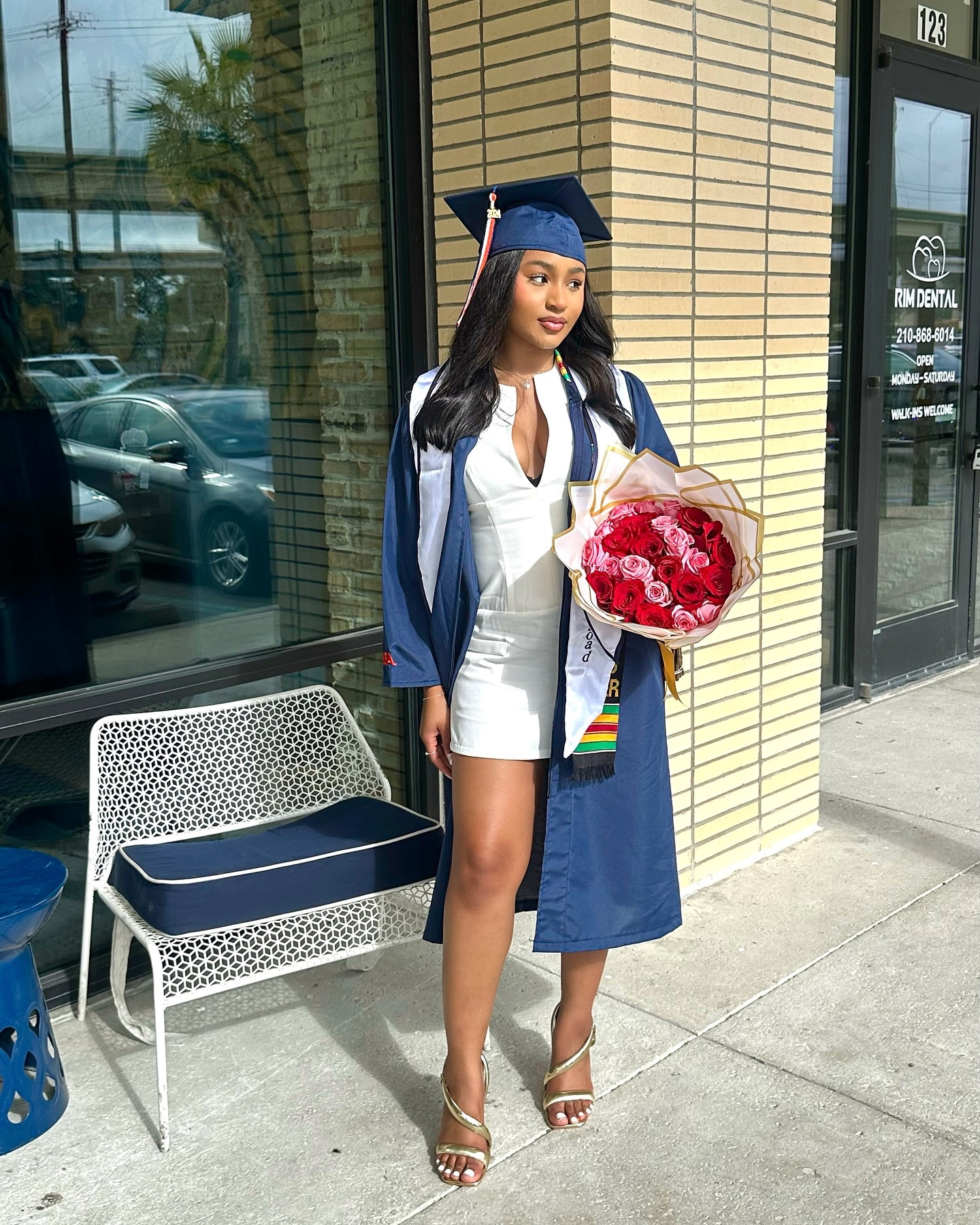 Cheers to closing one chapter, just to open another.🥂

Literally so much of life has happened in my college years, but I’m thankful for every up & down. Good or bad, God has carried me through it all. 🫶🏽📚❤️‍🔥

#biggrad #beautyandbrains #utsagrad #2024graduate #foreveraroadrunner #blackgraduates #stemgrad