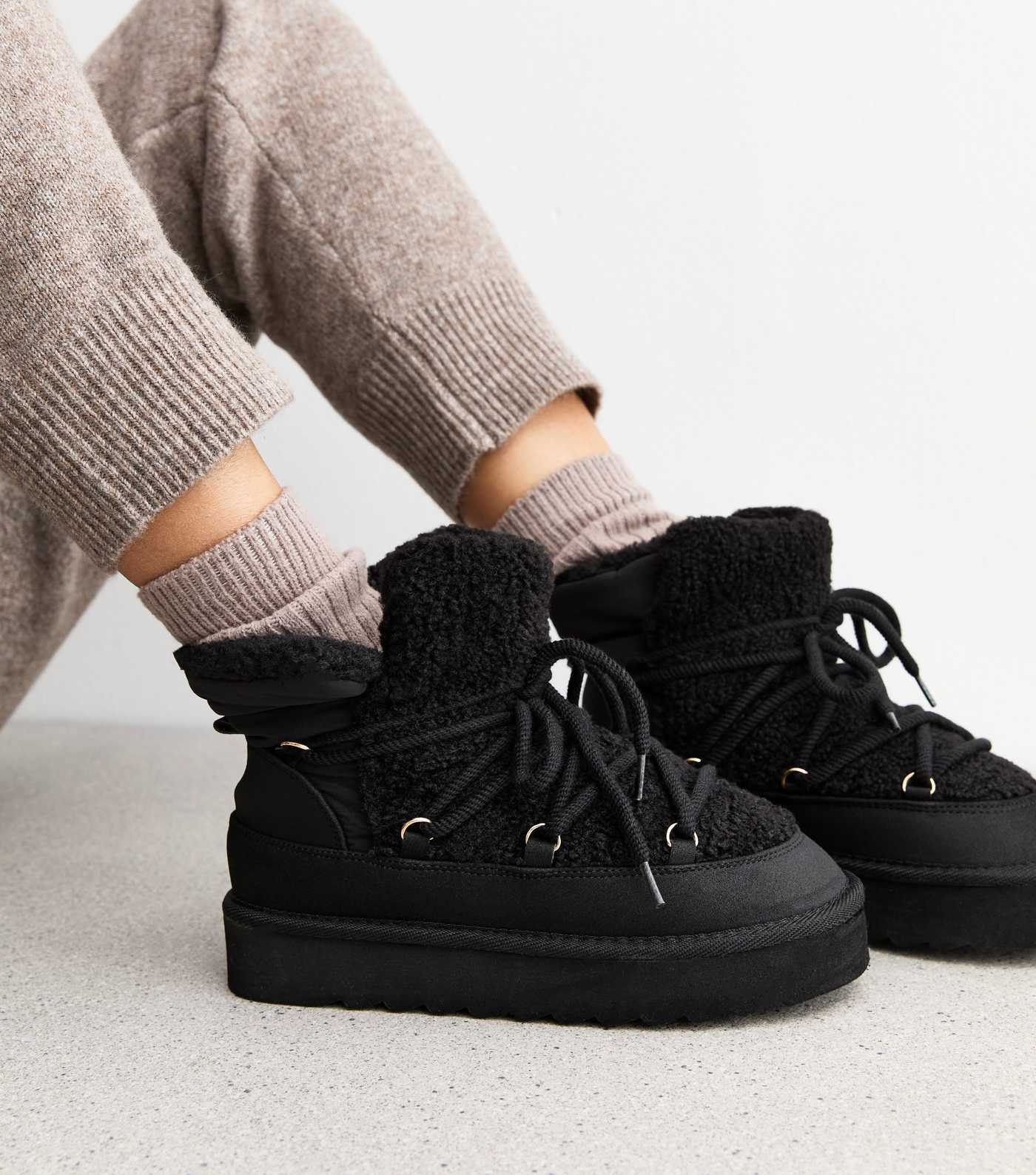 Black Faux Shearling Faux Fur Lined Borg Boots | New Look | New Look (UK)