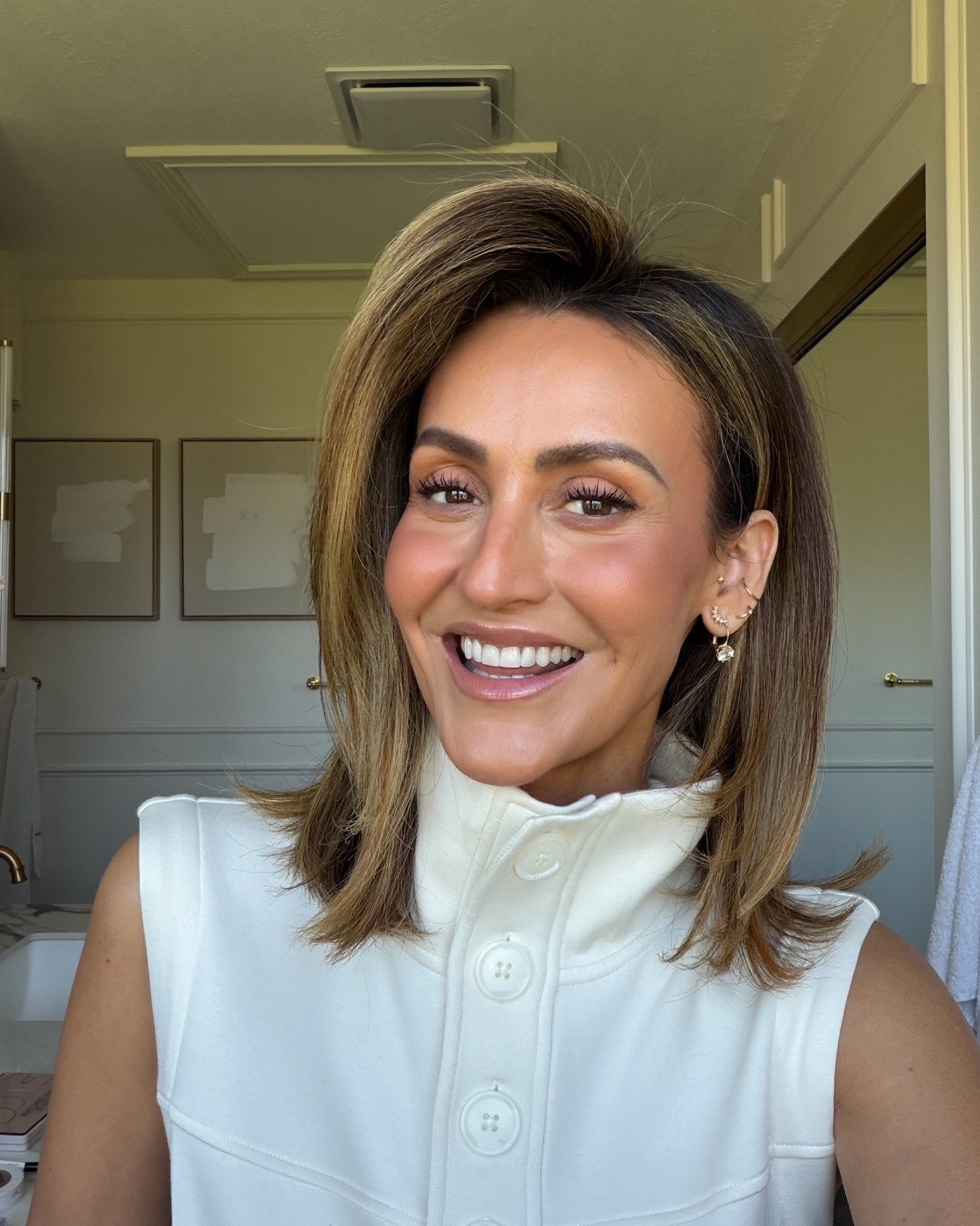 Sephora’s savings event is here and now is the time to restock your must-haves or try something new ✨💋 comment MAKEUP and I’ll send you links and the discount code!! 

Products and shades;
Dior face amd body foundation 2.5W
Benefit brown wax 3.75 
Hourglass concealer Sienna
Sair Beauty bronzer Amalfi
Armani liquid eyeshadow (used as an eyeliner and lower lash line/lips) wood 36 and cashew 22
Patrick Ta blush - she’s seductive 
Tarte rubbing mascara Black
Dior eyeliner Brown 
Gloss bomb $weetmouth 
Kérastase chronologist overnight serum (I like using to tame my fly sways, it’s super lightweight) 

#LTKgrwm #LTKBeauty #LTKOver40