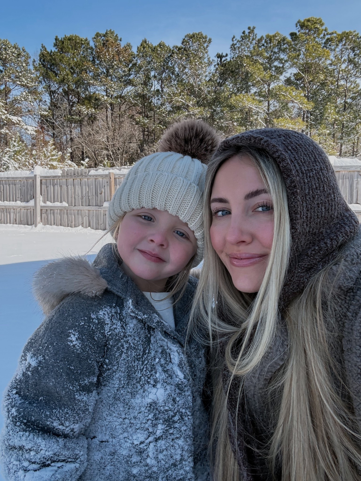 Coat is altar’d state size small 
Bonnet is free people! Color chocolate 