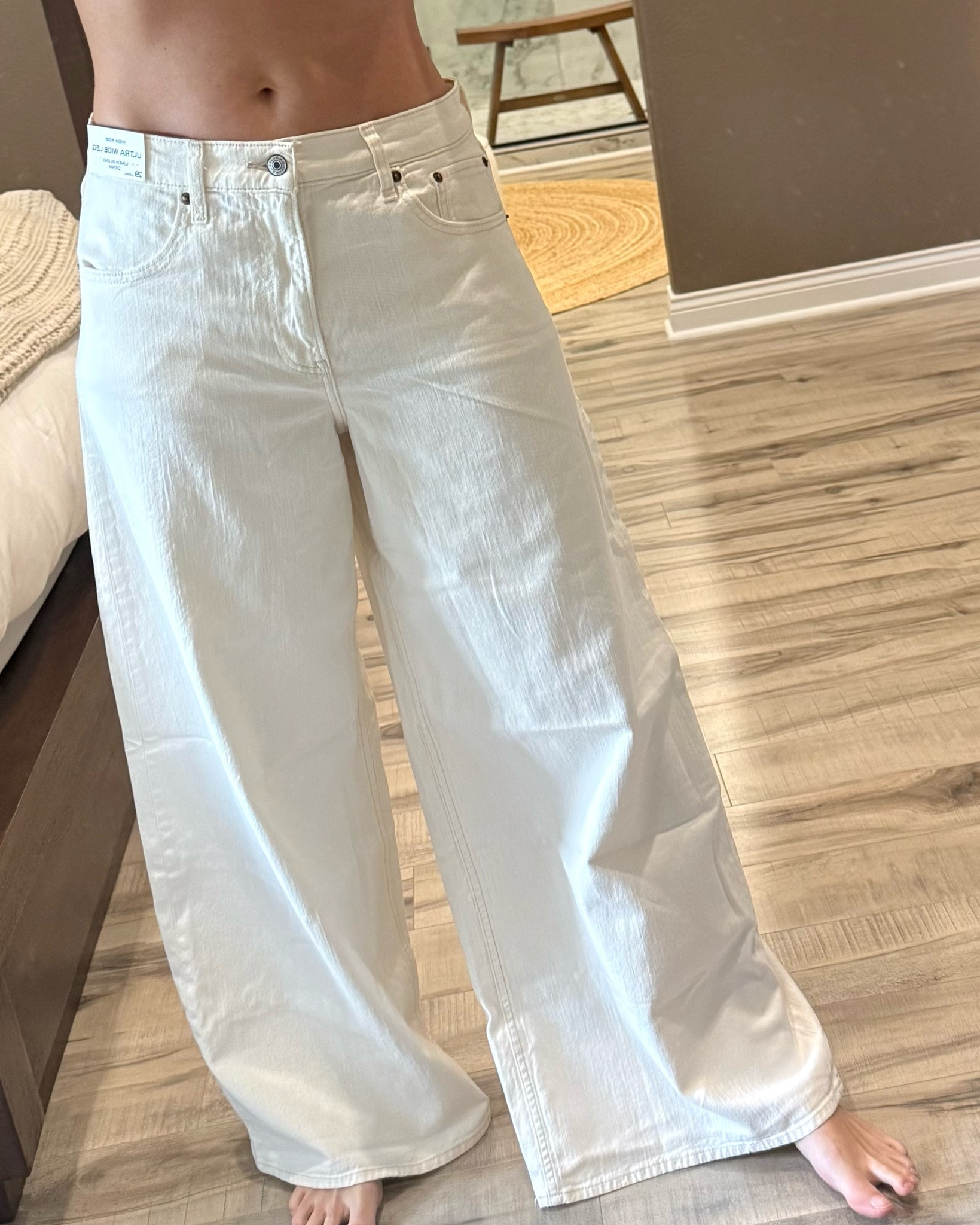 OK, so I absolutely adore these linen blend jeans from @abercrombie unfortunately I got a size too big so they sit too low and therefore are too long (they’re supposed to be high waisted!), and the size I need is sold out in the Ecru color!!! But if your size is in stock I highly recommend them! They also just released the pure white color so fully stocked sizes!

#LTKdayinmylife #LTKgrwm #LTKSaleAlert