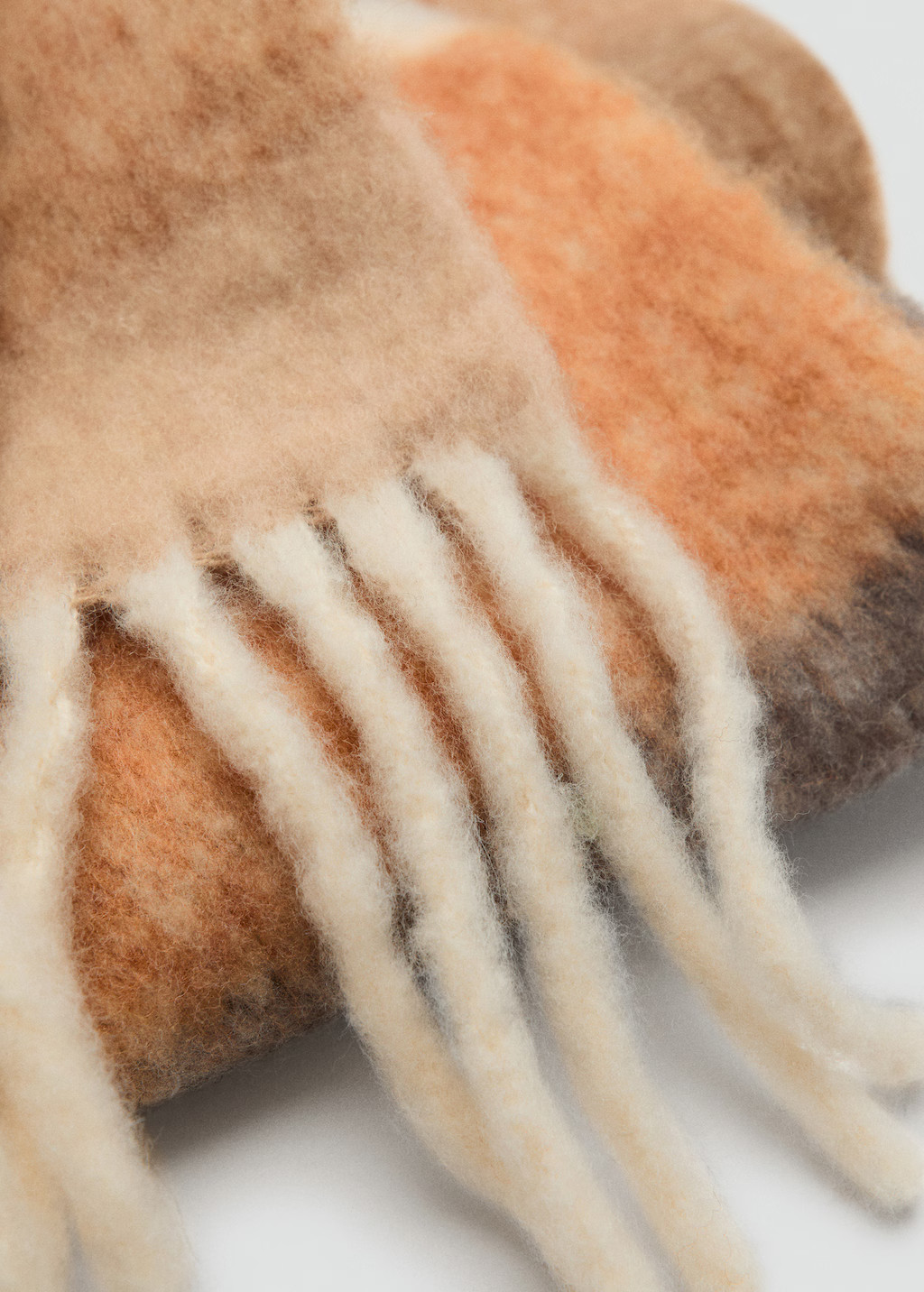 Striped scarf with fringed ends | Mango (US/MX/AU)