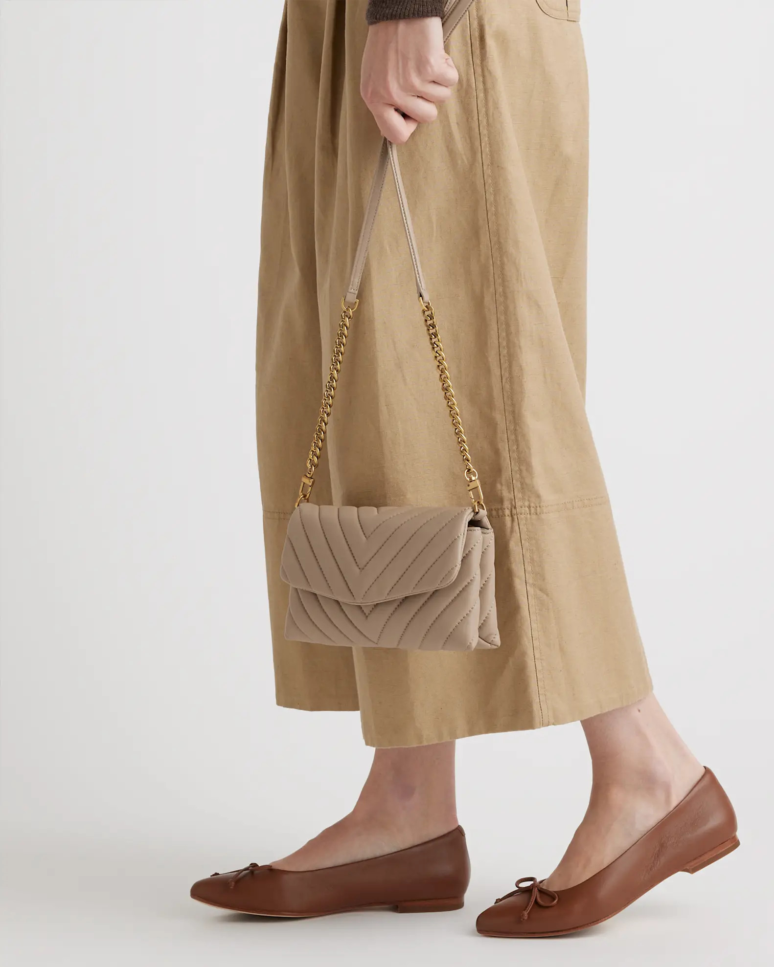 Italian Leather Pointed Bow Flat | Quince