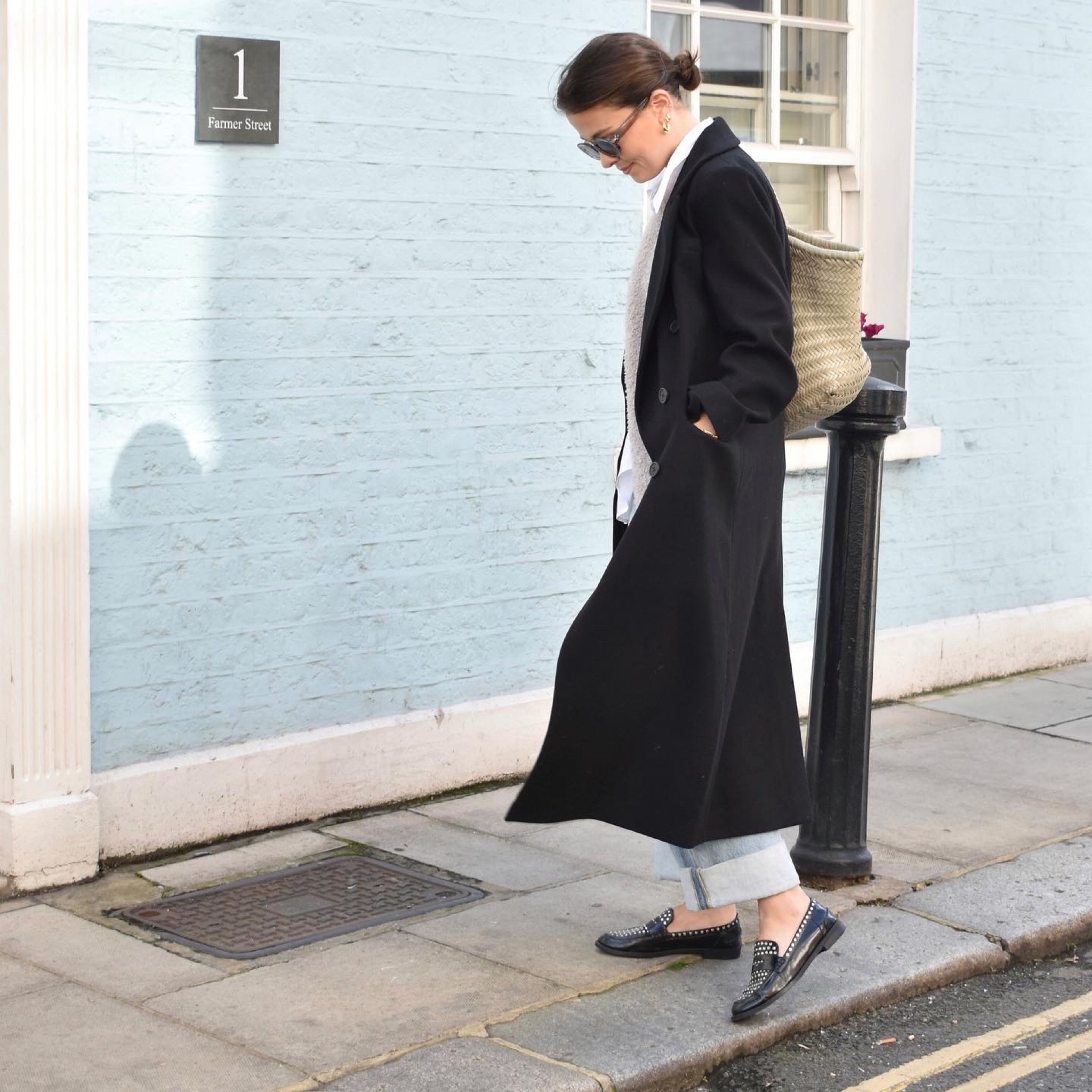 Black coat
Winter coat
Layering look 

#LTKfindsunder100 #LTKstyletip #LTKeurope