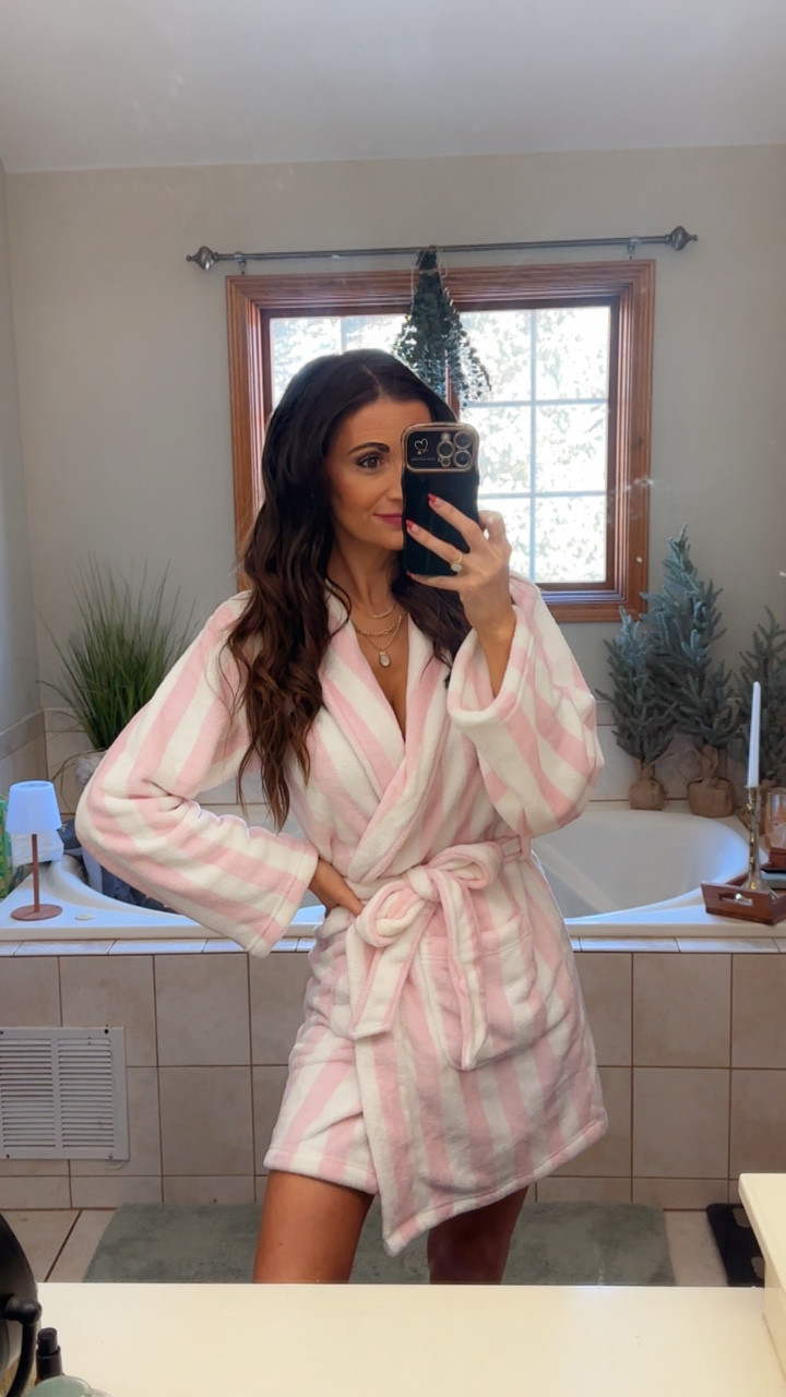 $35 Sale @victoriassecret  #vspartner
Several color options 🤍

#LTKstorytime #LTKSaleAlert #LTKValentine