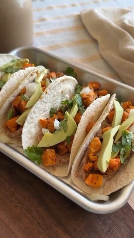 We love quick, easy and tasty recipes in our house 🌮🌮🌮🌮 Soft tacos are a staple on repeat for sure. Sharing one of my favorite versions, Roasted Sweet Potato Soft Tacos 🌮🥑🥔 
Head to charlieandcrewlife.com for the recipe!
.
.
#charlieandcreweats #taco #recipe #tasty #cooking #vegetarian #plantbased #inthekitchen

#LTKVideo #LTKfamily