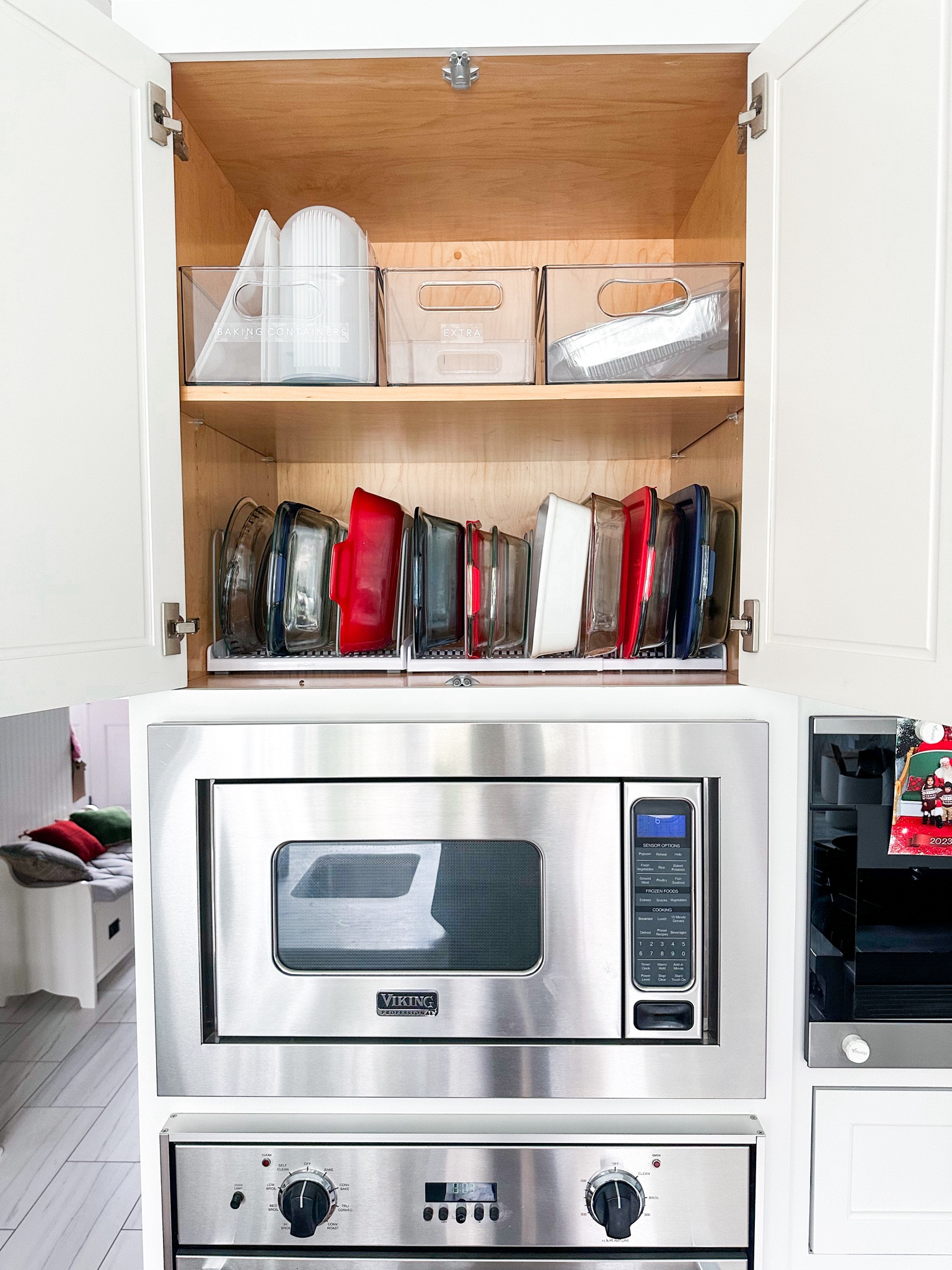 Let’s be honest, riffling through the bottom of your drawer to grab that one muffin tin you need is ANNOYING 🫠

If you’re able to shift items around in your kitchen, utilizing this expandable cookware rack is the perfect solution 🤩 

You can use it for SO many things, whether you need to organize your bakeware, serve ware, or entertainment items - it’ll make your life so much easier 🙌🏻 

Comment LINKS and I’ll send this product straight to your inbox 💌
.
.
.
.
.
#kitchenorganization #kitchenhack #youcopia #fairfieldcountyct #westportct #westportmoms #organizingtips #203local #fairfieldcounty #fairfieldcountymoms #greenwichmoms #greenwichct #hometips #professionalorganizerct #getorganized #organizinghacks #decluttered #organizinghacks 



#LTKhome #LTKfamily #LTKfindsunder50