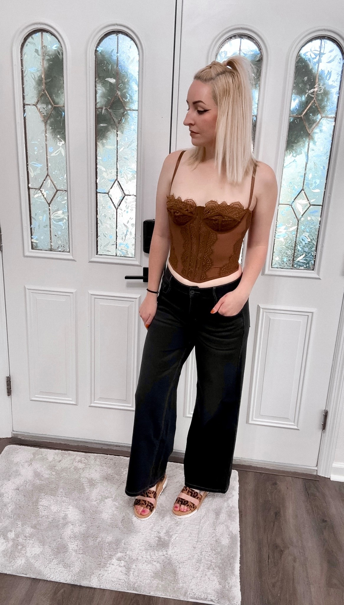 The comfiest low-rise jeans I’ve found this year 👖☁️ These Halara jeans feel like soft sweatpants but look like premium denim. Perfect for everyday outfits, casual OOTD looks, and affordable fashion finds. Linking the exact pair on LTK so you can check sizing, stretch, and colors.
Shop the bestseller here 💙 #LTKFinds #HalaraJeans #AffordableDenim #ComfyJeans #EverydayStyle #OOTD #TryOnHaul #WardrobeEssentials

#LTKGiftGuide #LTKselfcare #LTKdayinmylife