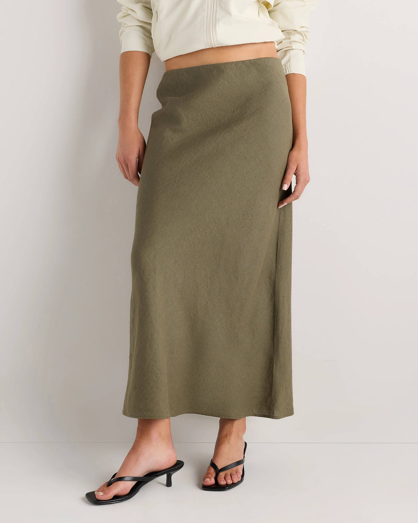 Quince | Women's 100% European Linen Midi Slip Skirt in Black, Size Medium | Quince