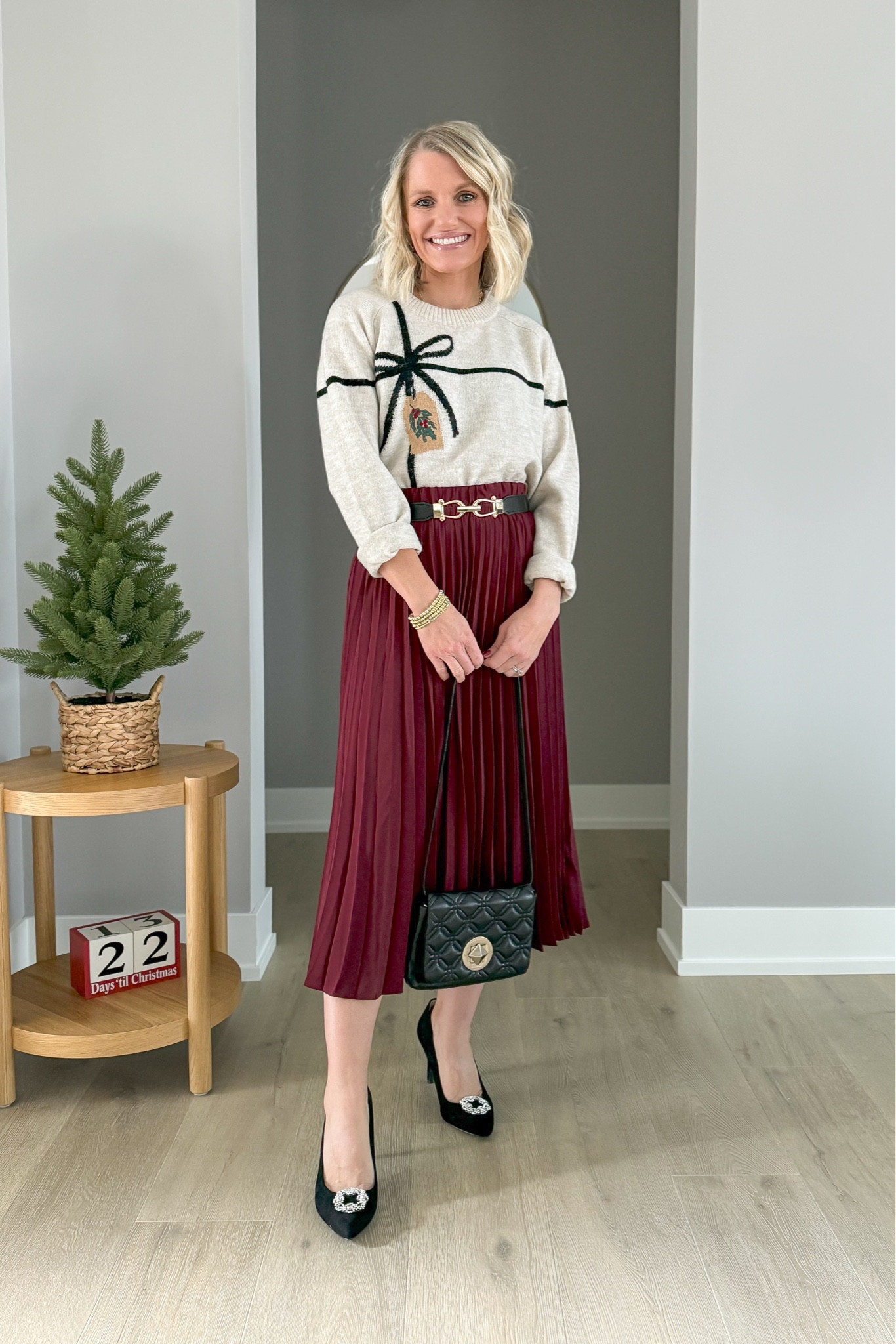 Holiday outfit with a holiday sweater! Sweater- xs || skirt- xs 

#LTKHoliday #LTKFindsUnder50 #LTKStyleTip