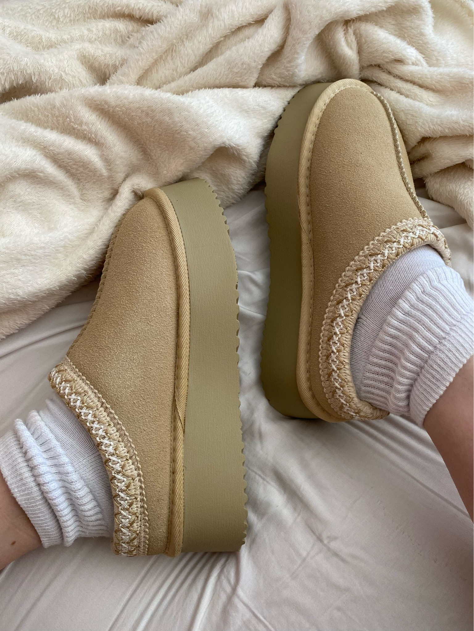 Cute Ugg tazz dupes from Amazon!✨

Ugg slipper dupes / Ugg Tasman dupes / Ugg tazz dupes / Ugg dupes amazon / Ugg dupes / Ugg tazz mustard seed dupes / Ugg tazz sand dupes / Ugg inspired slippers / amazon slippers / amazon dupes / comfy shoes

*not knockoffs, just a similar vibe for less $ 

 #LTKSeasonal #LTKFindsUnder100 #LTKShoeCrush