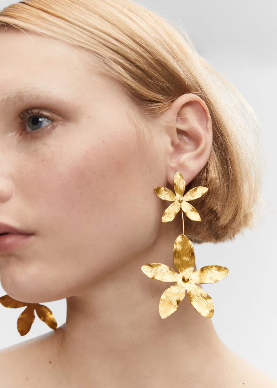 Flower pendant earrings -  Women | Mango United Kingdom | MANGO (UK)