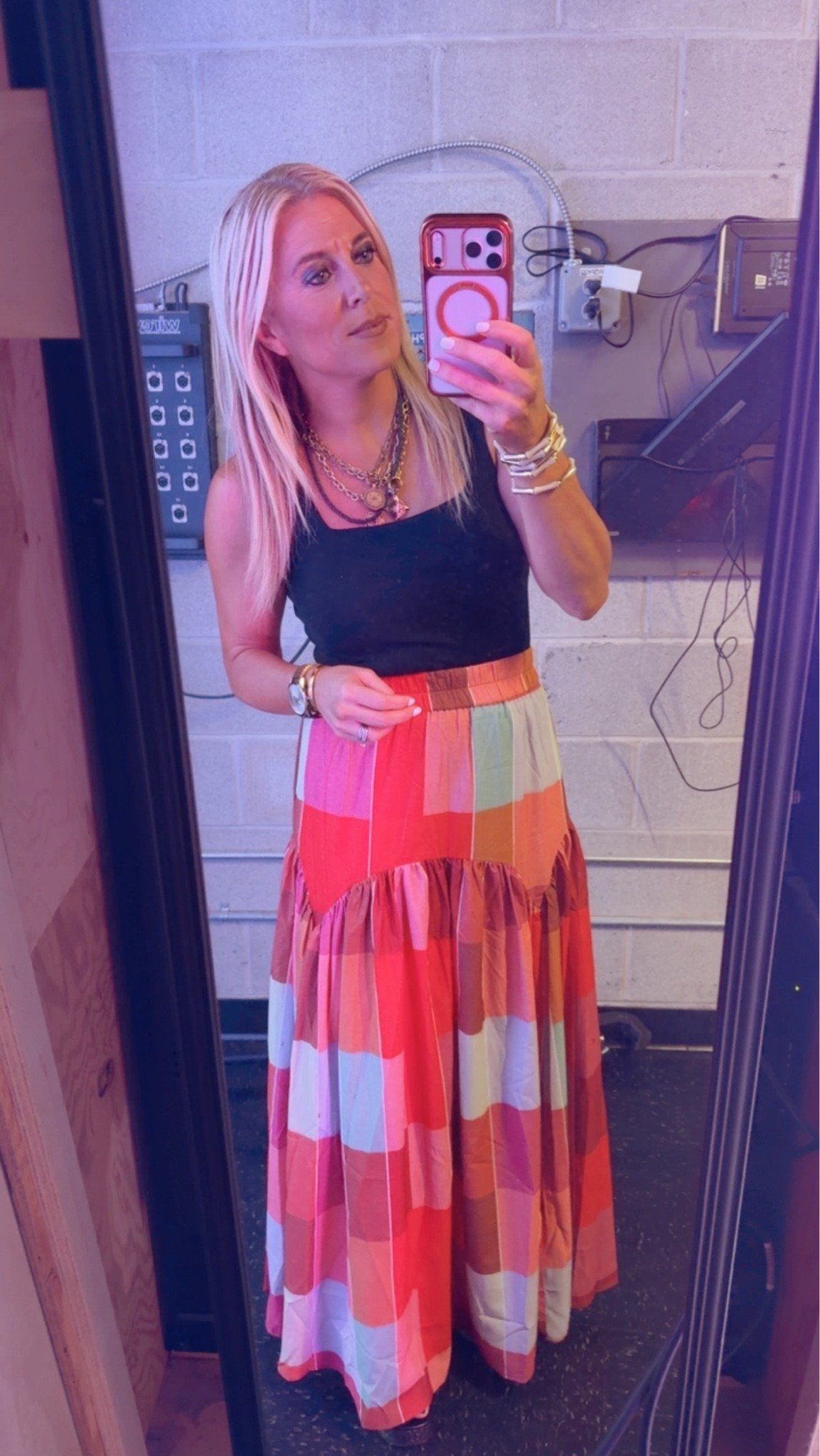 Easy outfit of the day. Obsessed with this skirt.

#LTKootd