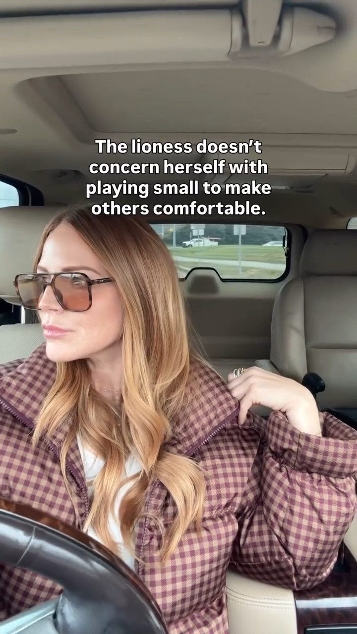 Not everyone will understand your growth— that’s okay. Your comeback doesn’t require permission.
💅🏻✨💗🫶🏼

#growthjourney #thecomeback #momsofinsta