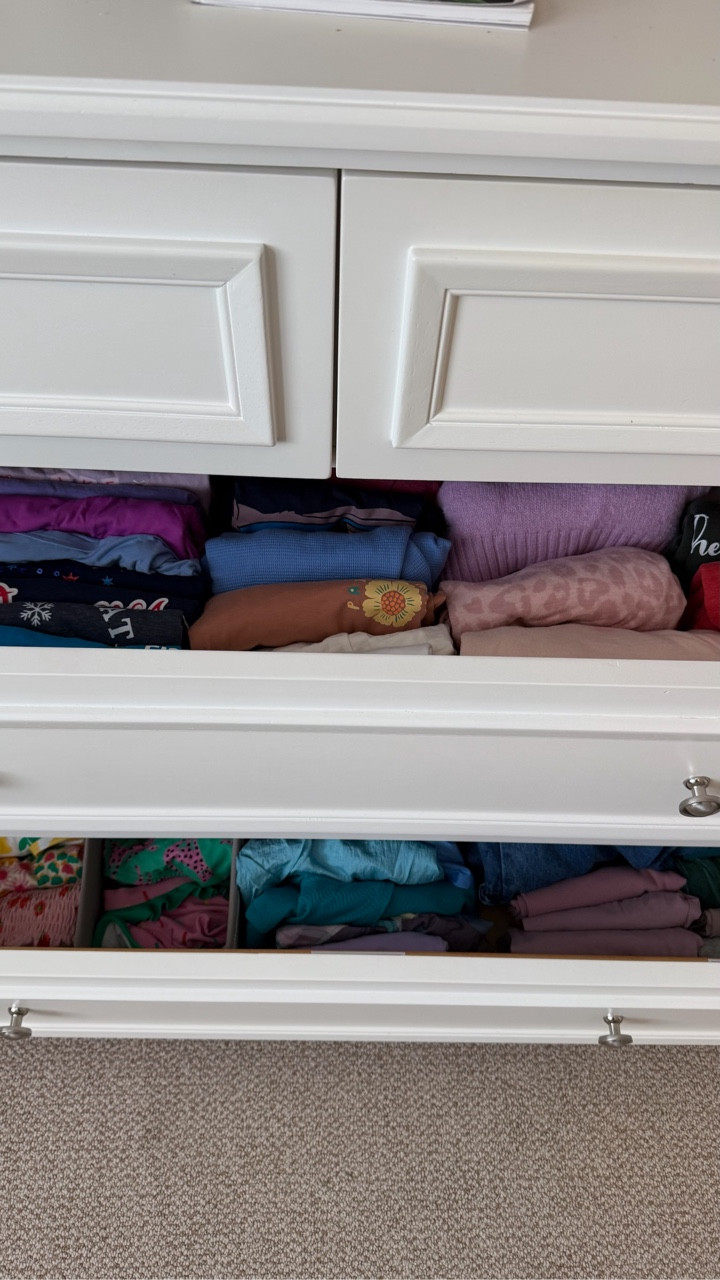 Sisters sharing a closet made much easier! 👚👗 Happy Friday friends. Stay warm this weekend!! #kids #snowday #closetorganization #closetsofinstagram #reels

#LTKHome #LTKKids #LTKmomlife