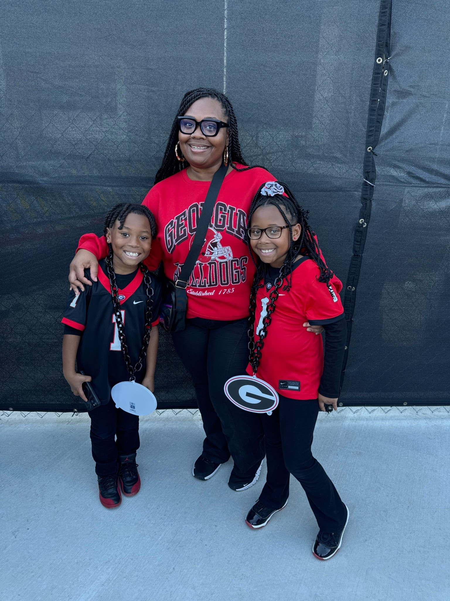 GameDay Essentials ft. @Nike US ..Go Dawgs! 🐶🖤❤️🤍

#ChristmasDecor #FallFamilyPhoto #Outfit #Garland #ChristmasTree 
#WalkingPad #Boots #Giftguide #HolidaySeason #Thanksgiving #Nike #Nikebrand #Justdoit 
#TravelOutfitIdeas #UGA #GameDay #Georgia #Collegegameday#LTKFamily #LTKStyleTip #LTKGiftGuide #LTKFindsUnder100 #LTKHoliday

#LTKSeasonal