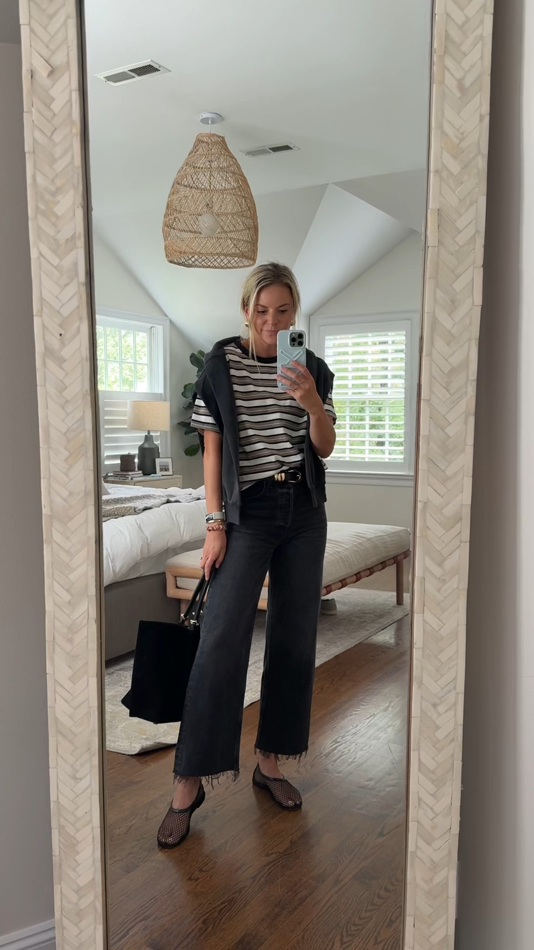 New fall tops under $100 from Levi’s! 
-small tee + sweatshirt, both tts 
-26R jeans, tts, I’m 5’5
-flats tts 

Fall outfit, fall style #ad