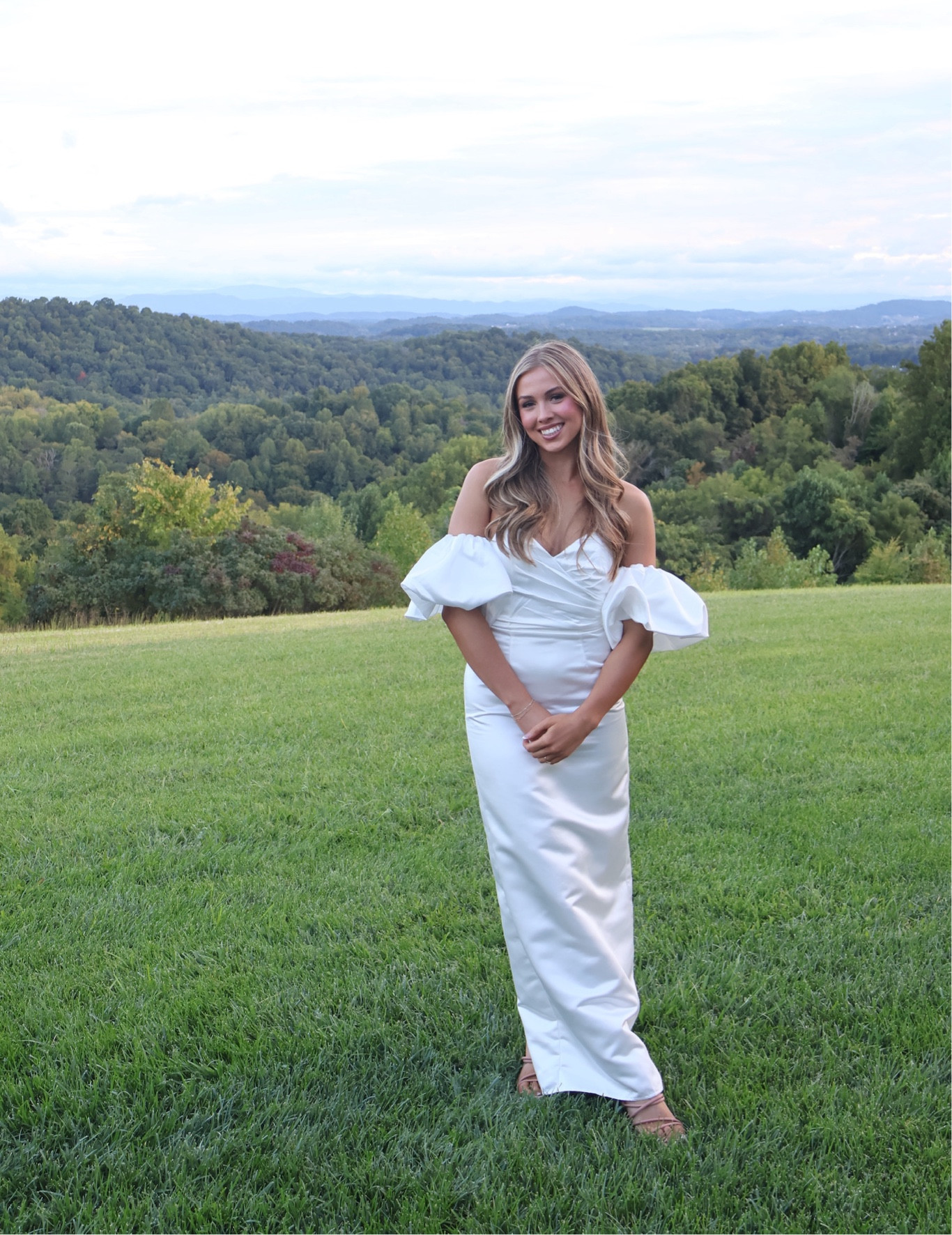 Rehearsal dinner dress💍👰🏼‍♀️

I wore a size small. It fit amazing and was super comfy, the sleeves are also detachable so you can easily change up the look of the entire dress. 

#LTKWedding #LTKBeauty