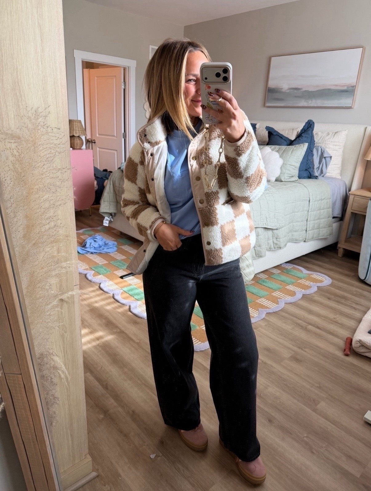 Petite girl math: if you find a pair of wide-leg jeans that don’t swallow you whole… you buy them in every wash 🤝🖤

These black wide-leg jeans are actually made for us shorter girls:
• High rise that makes your legs look a mile long
• The perfect width (no tent vibes)
• Petite length you can wear with sneakers or boots

Showing you 4 ways to style them because versatility is 🔑✨ Which look is your fave — 1, 2, 3, or 4?


petite jeans, petite friendly, mom style, black jeans, winter style, women’s fashion, trendy outfit 

#LTKSeasonal #LTKootd #LTKPetite