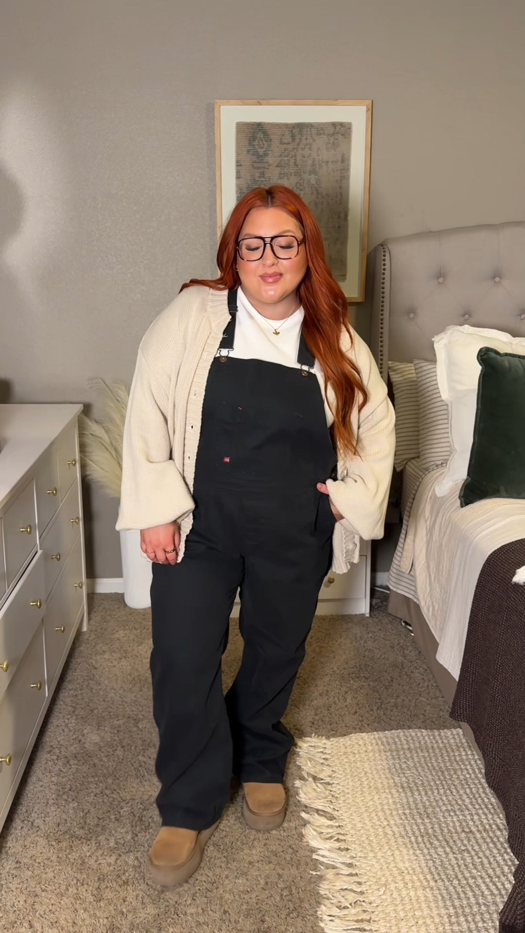 Wearing 16 in the cardigan, 2X in overalls 

#LTKMidsize #LTKPlusSize #LTKootd