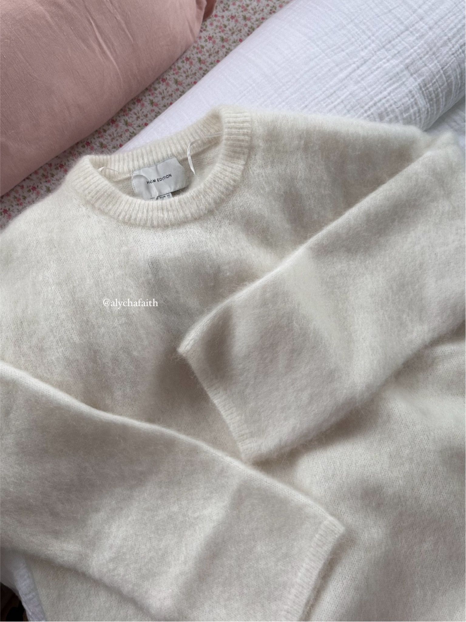 Softest fluffy jumper for autumn 🤍🫧✨

#FashionMonth #LTKautumn #LTKuk