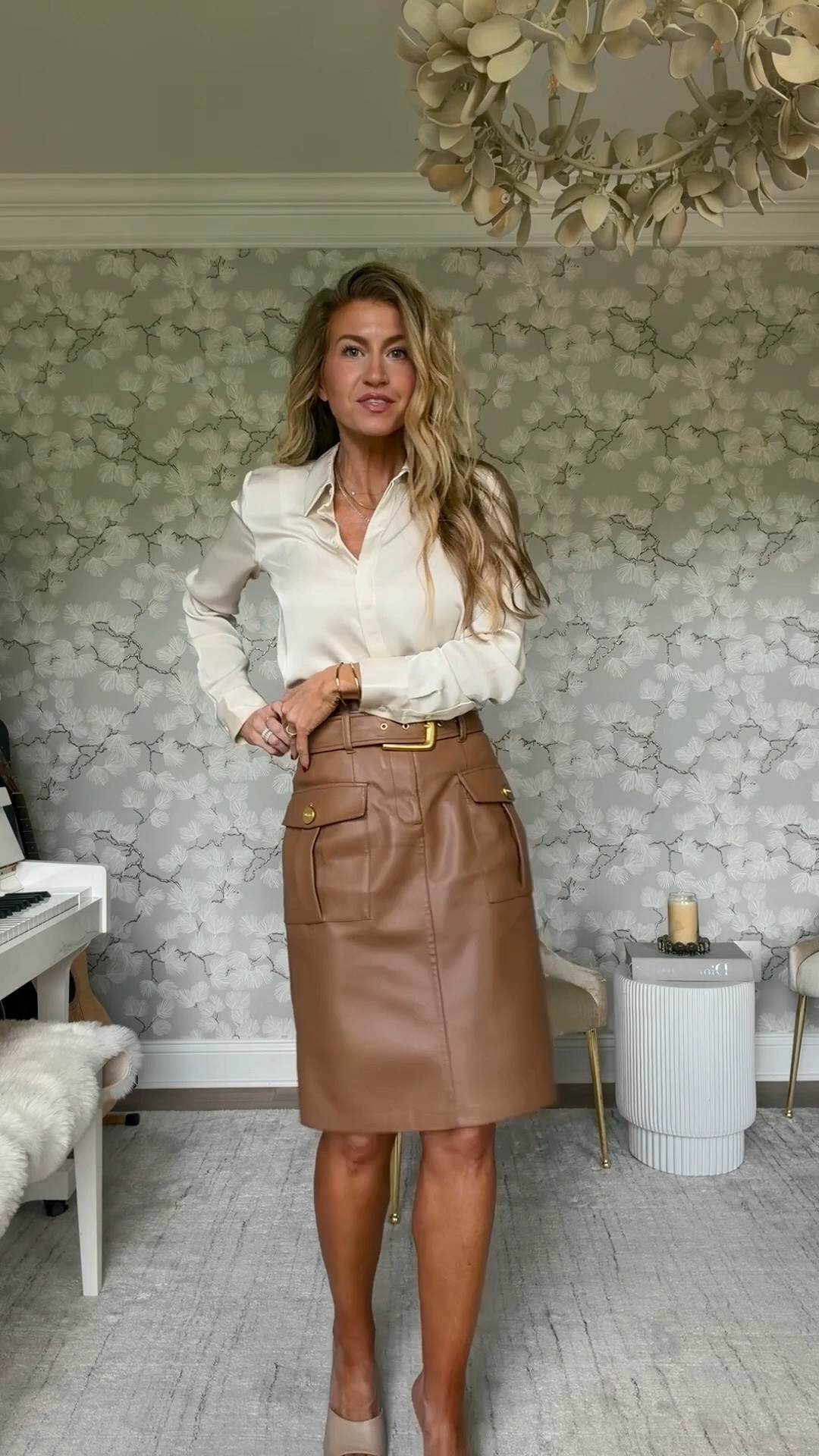 Church look today! 

Faux cognac leather paper bag pencil skirt: TTS, Wearing a 2
Satin ivory blouse: TTS, wearing S
Ivory mule sandals: TTS, comfortable! 

Empressa is a fantastic fall perfume

#LTKgrwm #LTKootd #LTKWorkwear