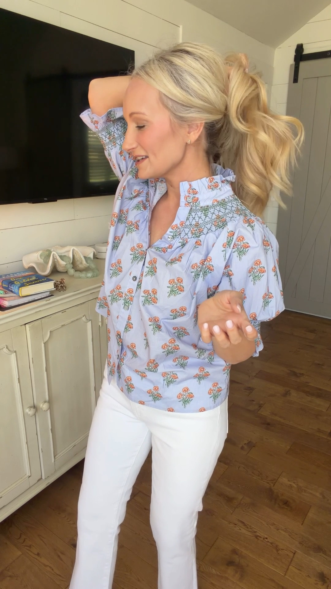 Top- xsmall (runs big) 
Bottoms- 2 

Don’t forget to use code LAUREN15 to 15% off 

#LTKPetite #LTKOver40