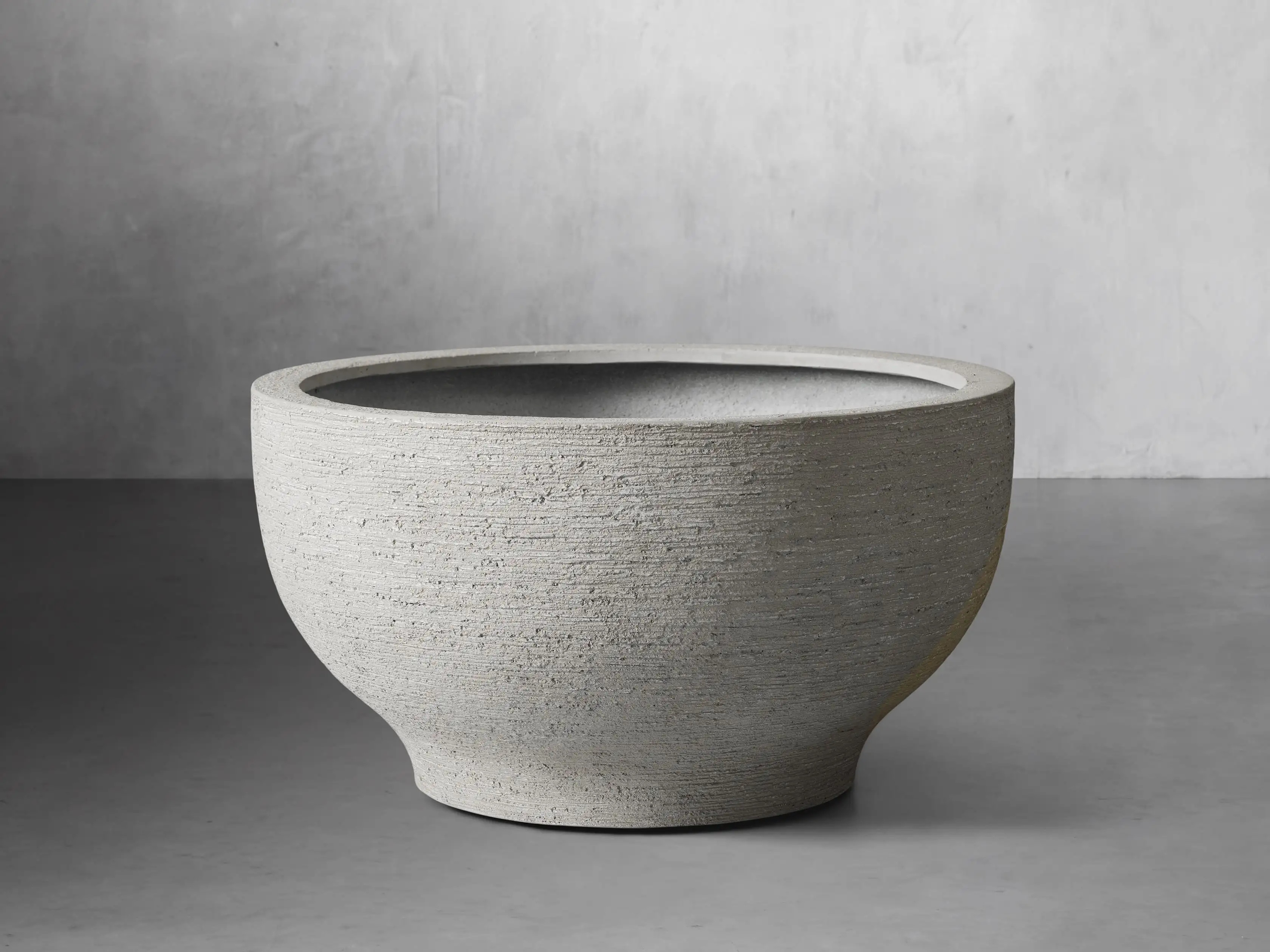 Como Outdoor Planter | Arhaus