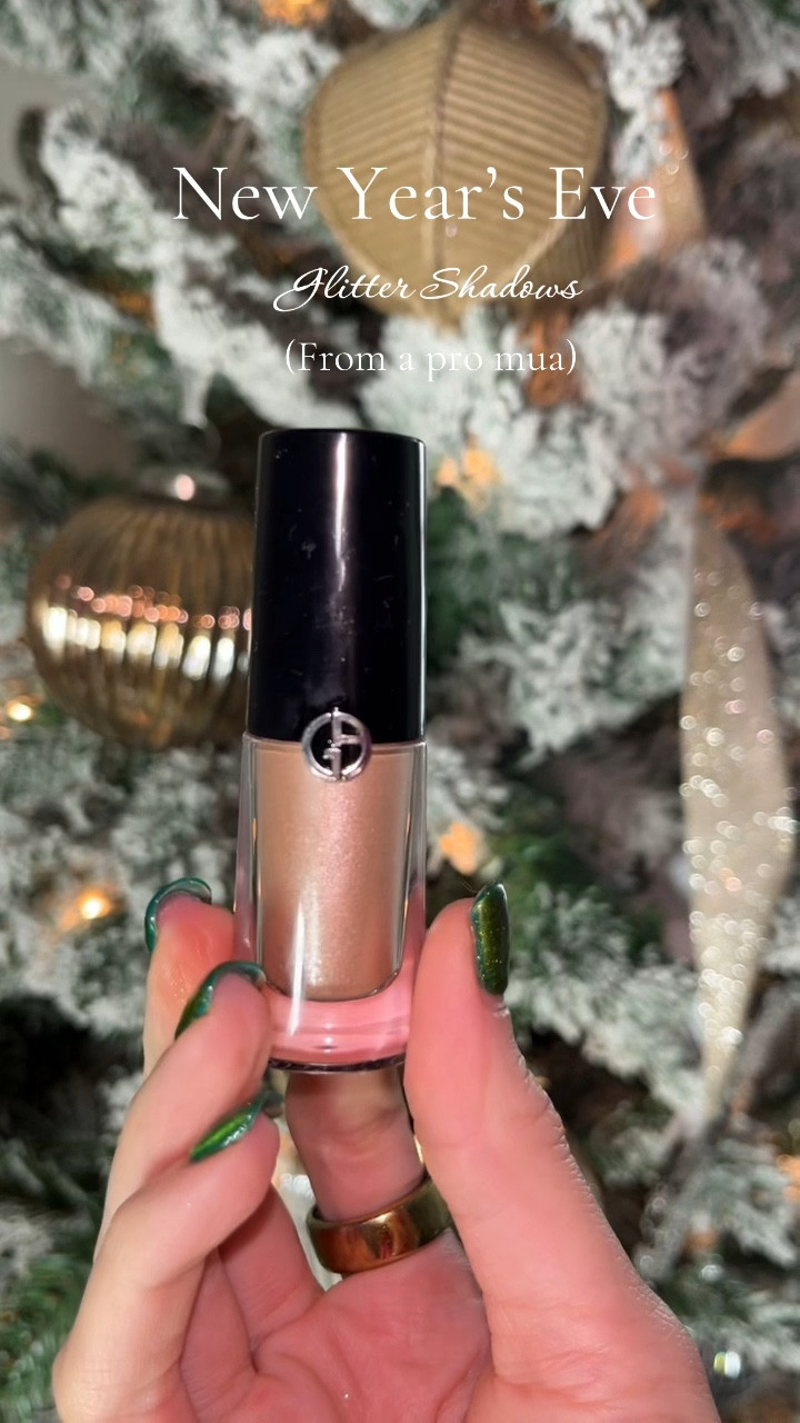 NYE GLITTER SHADOWS 🤍🍸✨
#makeup #NYE #newyears #newyearsmakeup 

#LTKBeauty #LTKFindsUnder100 #LTKHoliday