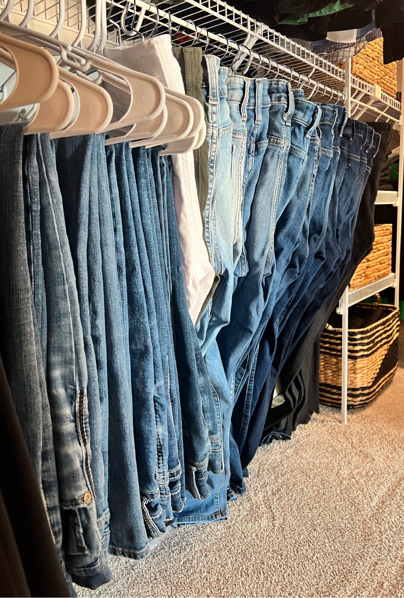Let’s take a moment for this Jean wall organized by wash 😍 

#LTKStyleTip #LTKHome