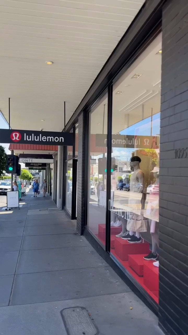 Chrissy gifts a-plenty @lululemonausnz this year. Something for my sister, something for me and I even bought a hat for Pete! Shop my look and my purchases in my LTK store. Link in bio!