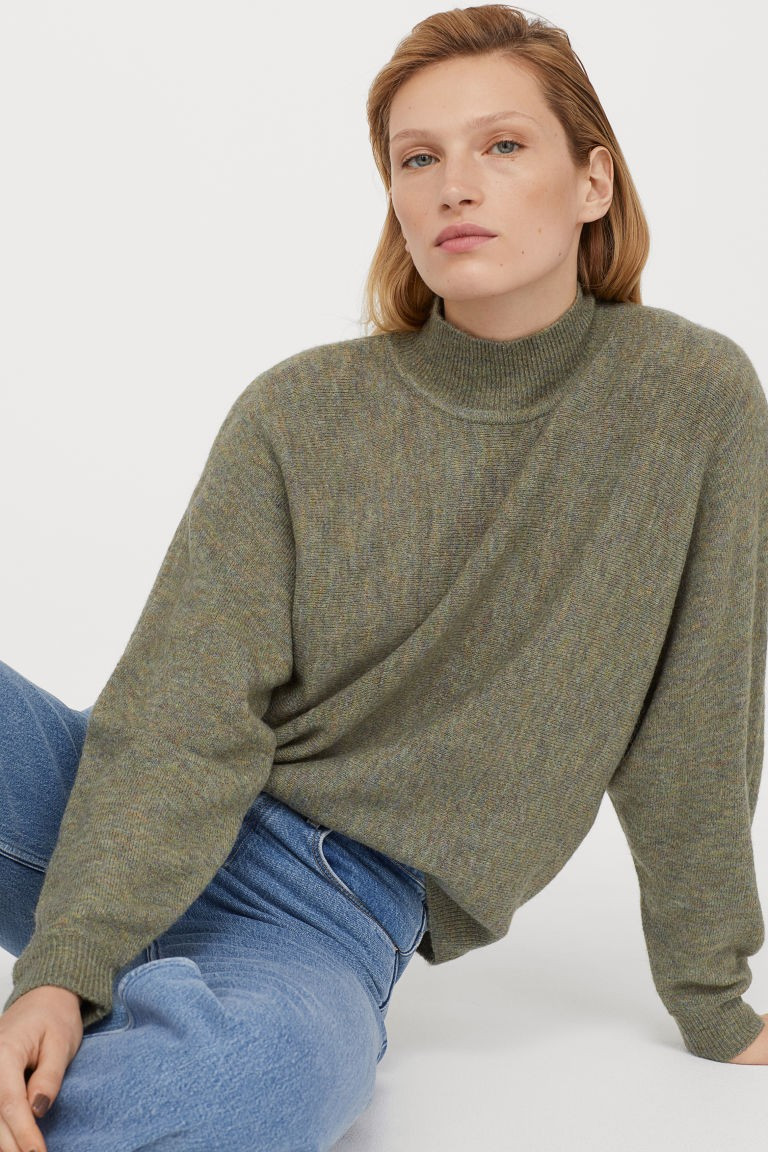 Shorter jumper in a soft, fine knit with a ribbed turtle neck, long dolman sleeves, and ribbing a... | H&M (UK, MY, IN, SG, PH, TW, HK)