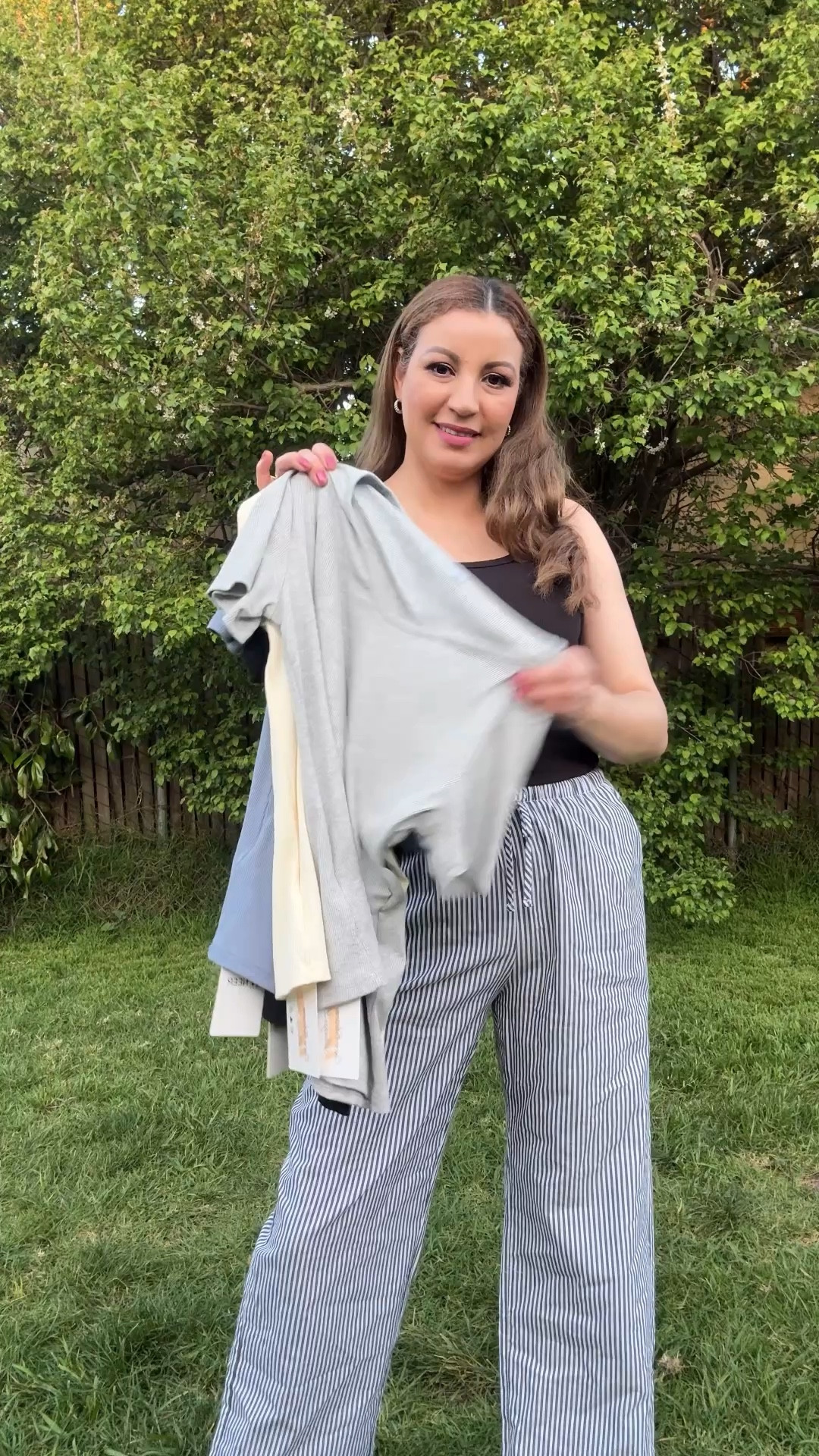 Neer Pack of 4 Women's V-neck Cotton T-Shirts, Short Sleeve, Ribbed, Slim, Casual, Basic, Summer, Multi Pack.
Size:M

#LTKMidsize #LTKSaleAlert #LTKSeasonal