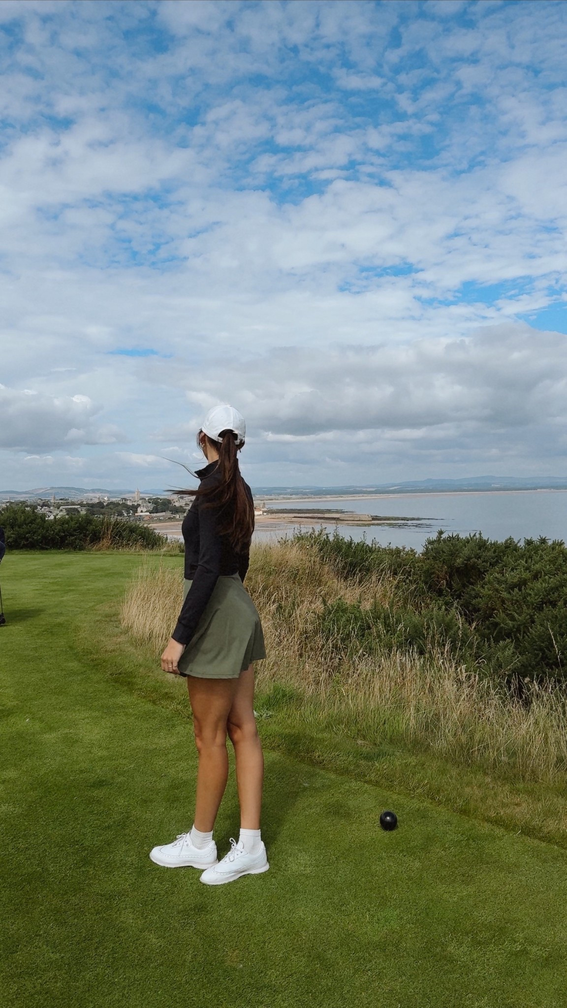 golf outfit! Wearing size small in everything 