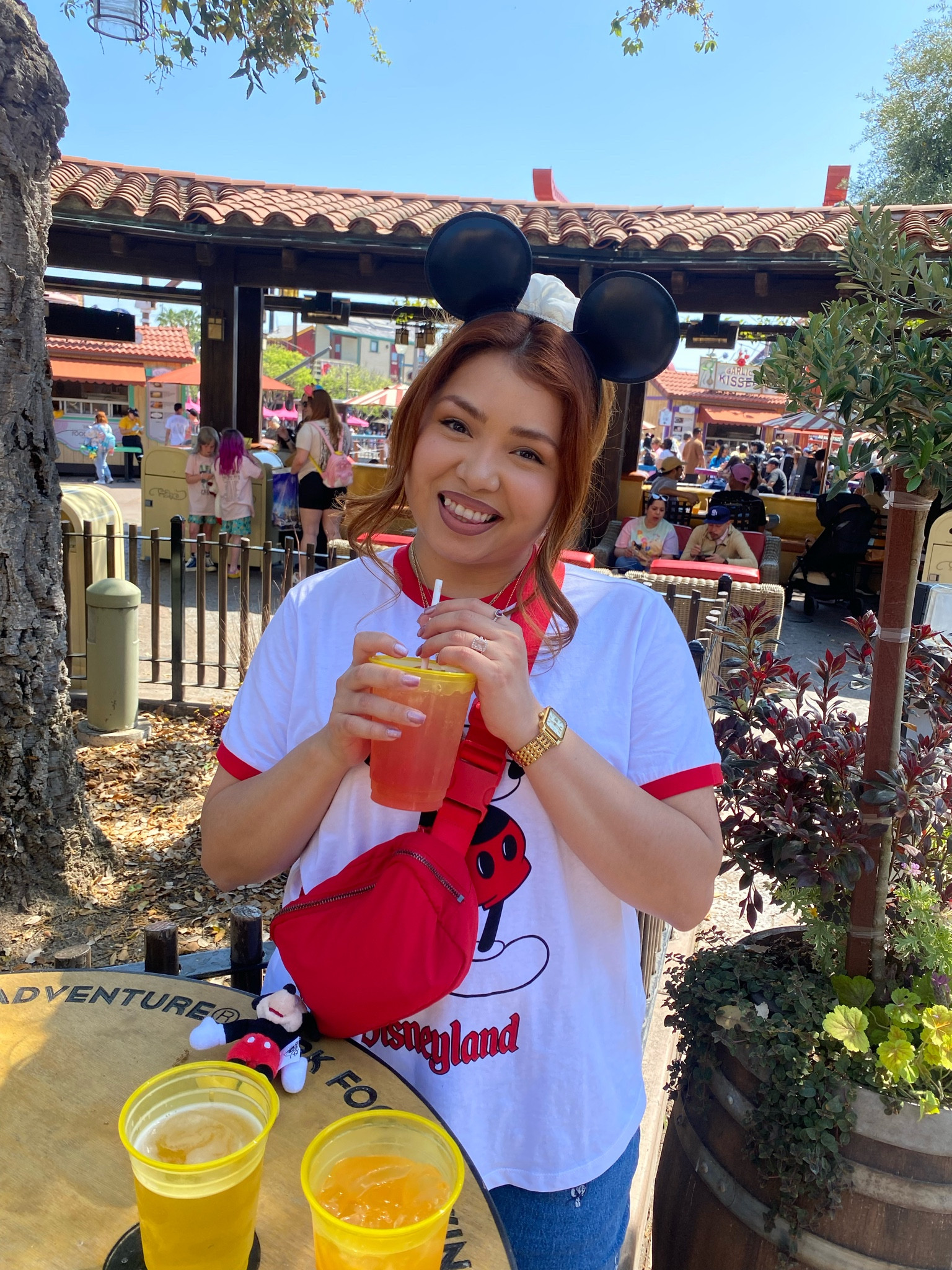 Disney outfit✨ Mickey shirt

#LTKmidsize #LTKstyletip