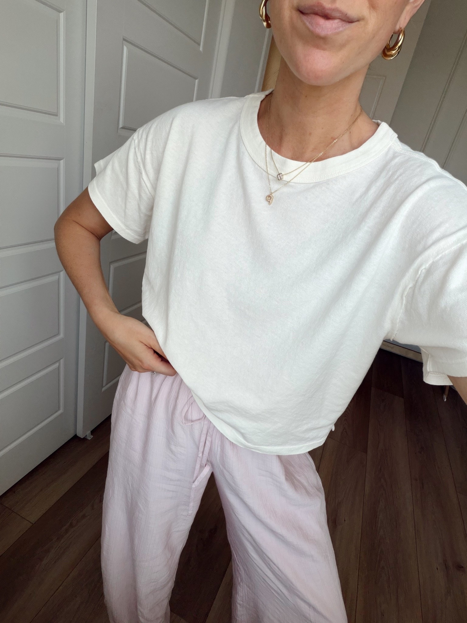 Just got this tee and I’m obsessed!! Perfect for summer! Wearing a small
