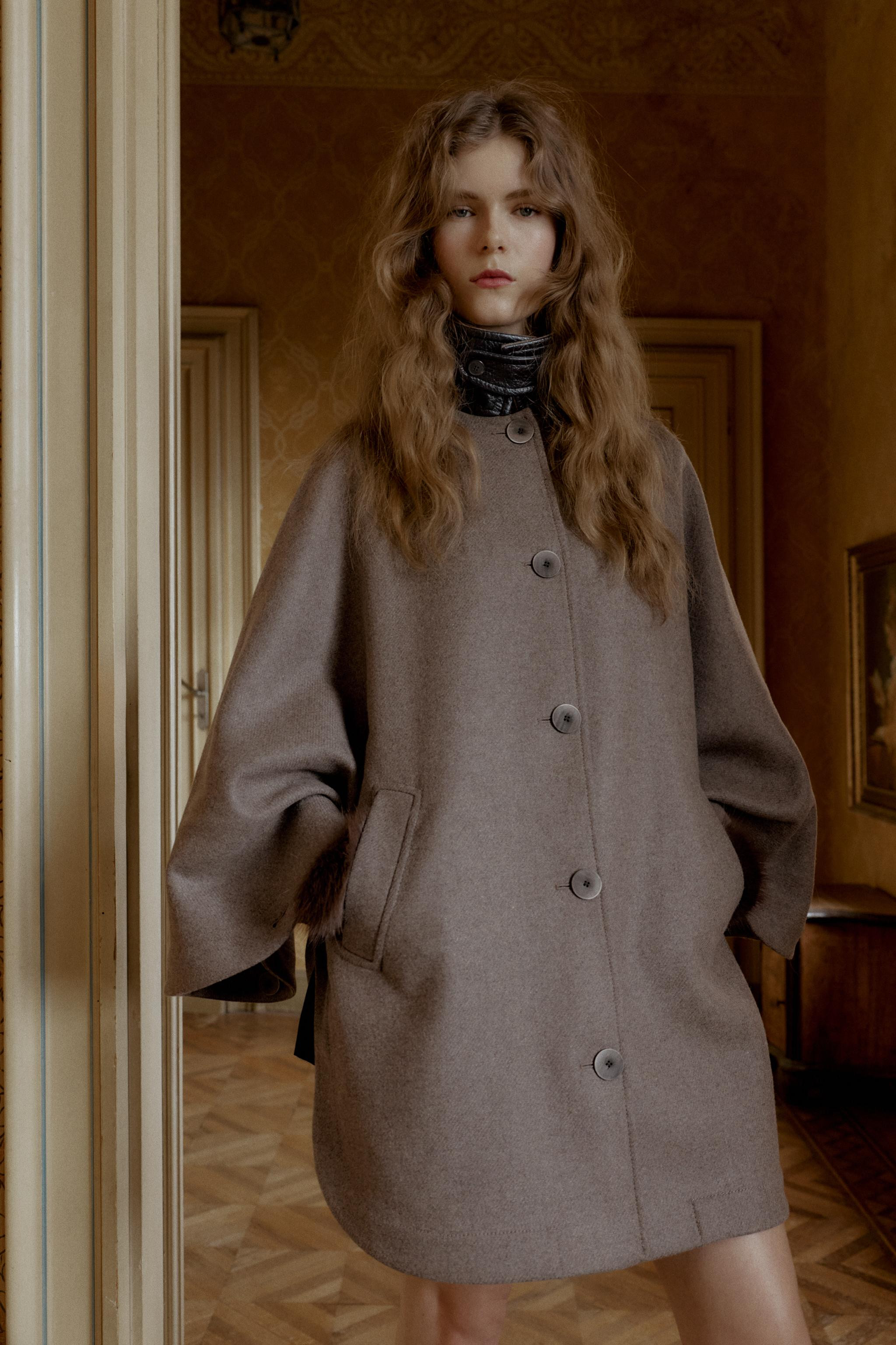 WOOL CAPE COAT WITH CONTRAST COLLAR | Zara UK