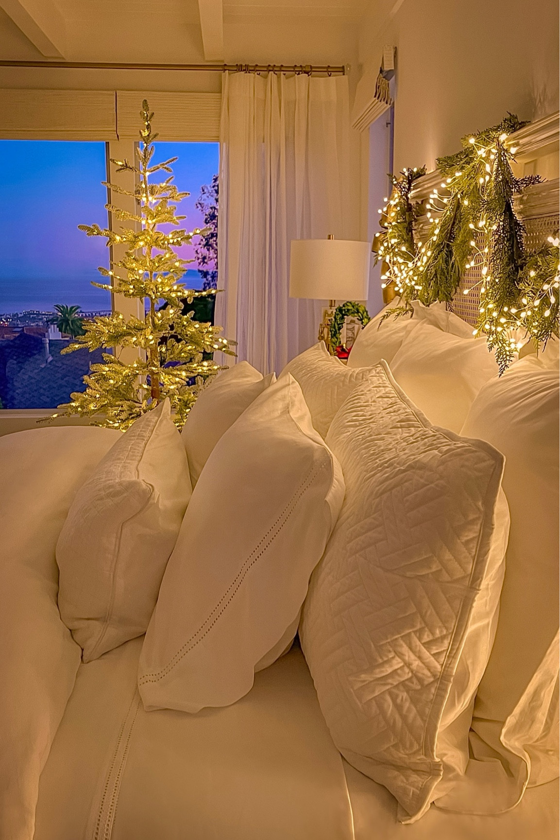 My bedding and bedroom furniture is on sale right now 🎄✨


#LTKHoliday #LTKSaleAlert #LTKSeasonal