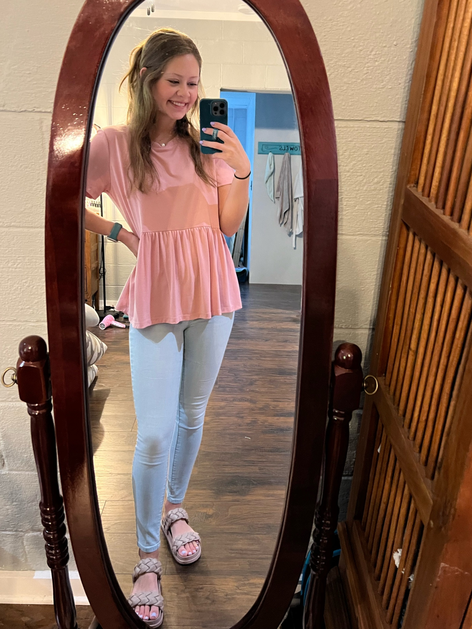 Casual spring outfit 

#LTKshoecrush #LTKfit #LTKSeasonal