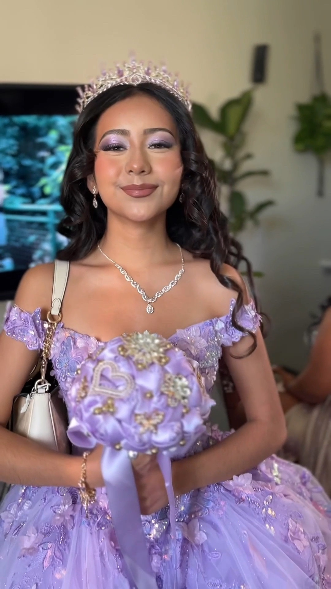 A day in my MUA era ✨ Before & after glam that you’ll want to save. Everything is linked for you below.

#LTKdayinmylife #LTKBeauty #LTKWedding