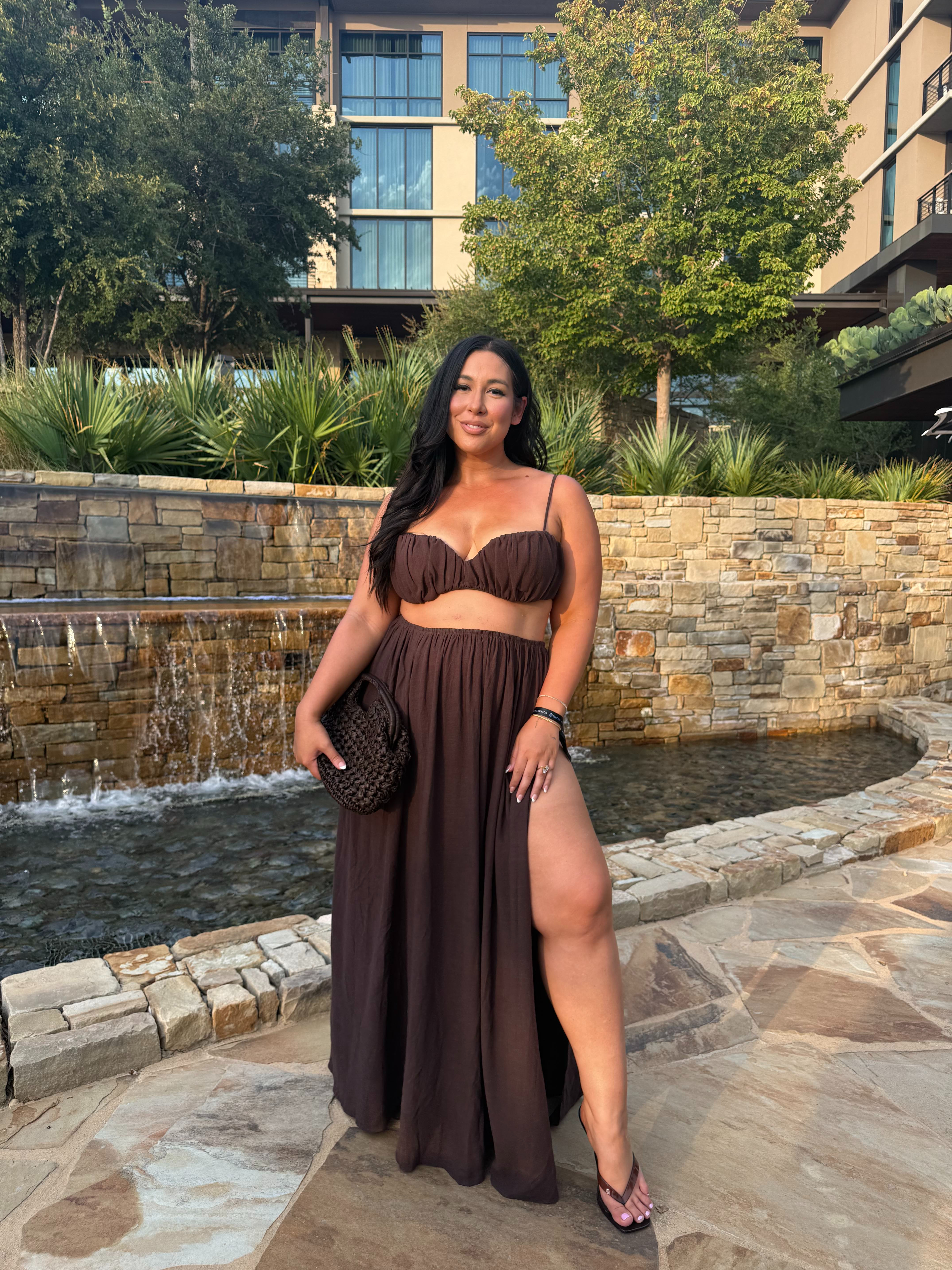Size xl top size large skirt. midsize fashion, midsize style, matching set, two piece set, ltk con

#LTKSeasonal #LTKMidsize