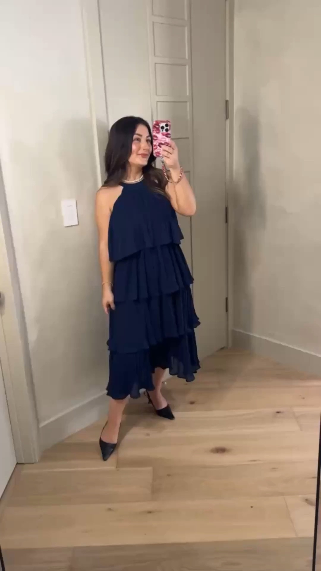 Tiered chiffon midi dress! Perfect wedding guest dress!! 

Dress size small 
(5'0" 140lbs)

Petite friendly  

 

#LTKgrwm #LTKPetite #LTKWedding